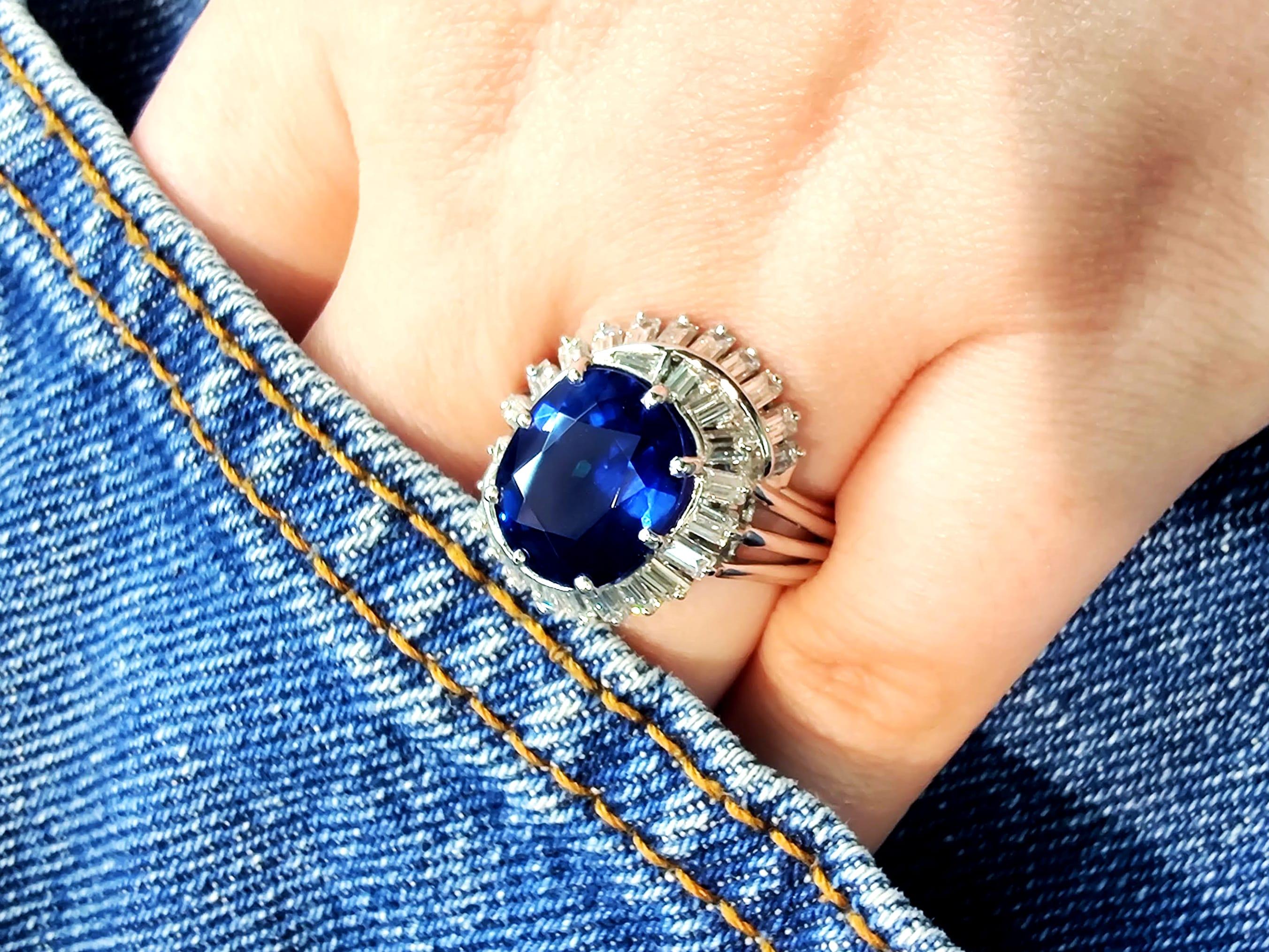 da uomo o donna Anello d'epoca con zaffiro da 7,93 carati e diamante da 1,95 carati in platino in vendita