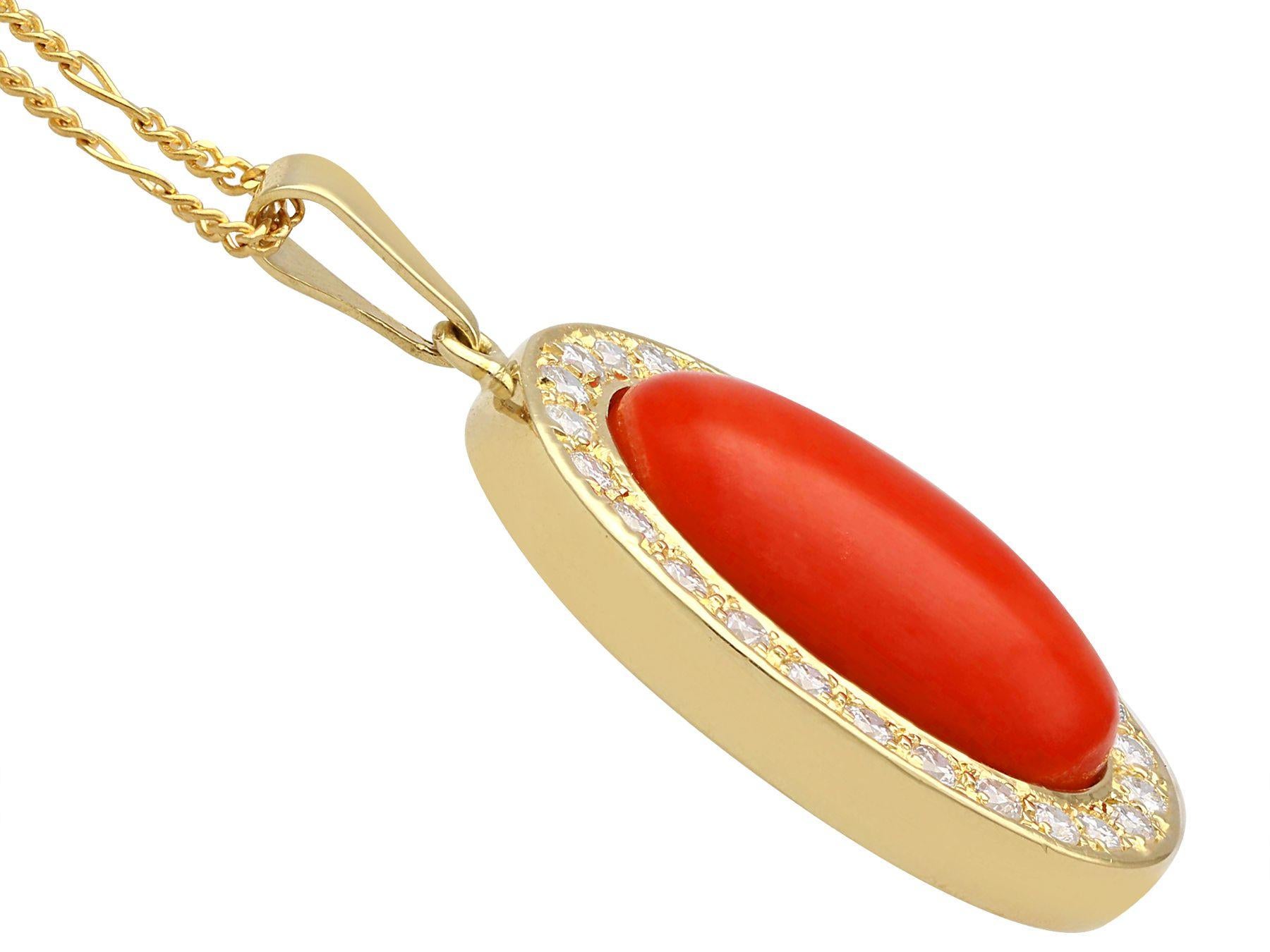 Vintage 7.93Ct Coral and 1.82Ct Diamond Yellow Gold Pendant In Excellent Condition For Sale In Jesmond, Newcastle Upon Tyne