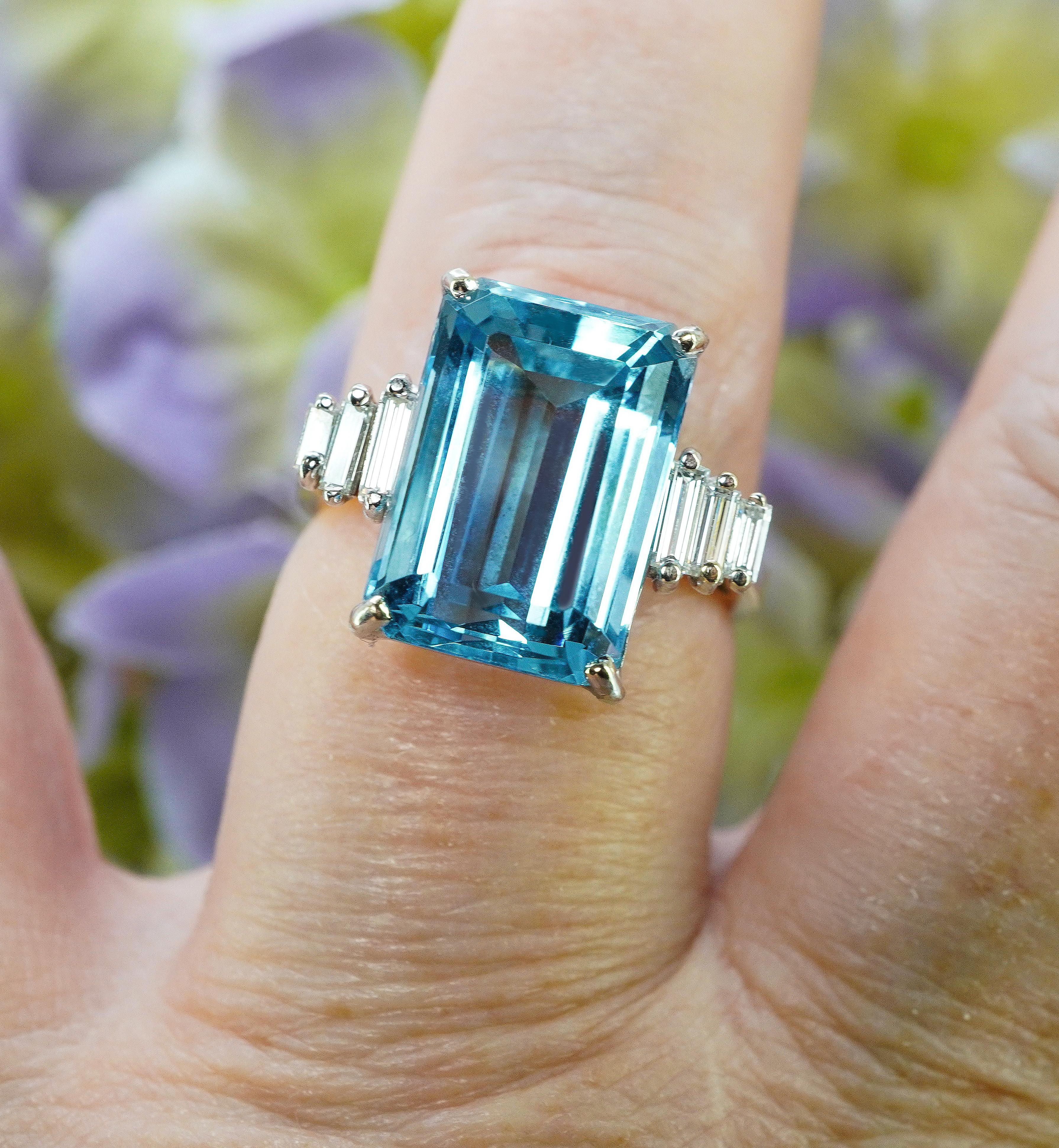 Vintage 7ct Aquamarin Baguette Diamant Cocktail Ring 18K Gold Designer Estate im Zustand „Gut“ im Angebot in Brambleton, US