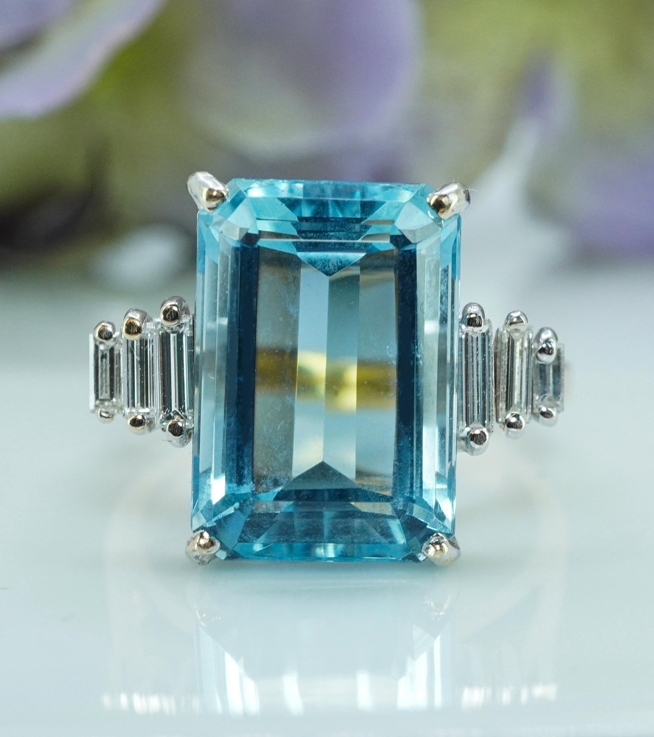 Vintage 7ct Aquamarin Baguette Diamant Cocktail Ring 18K Gold Designer Estate im Angebot 2