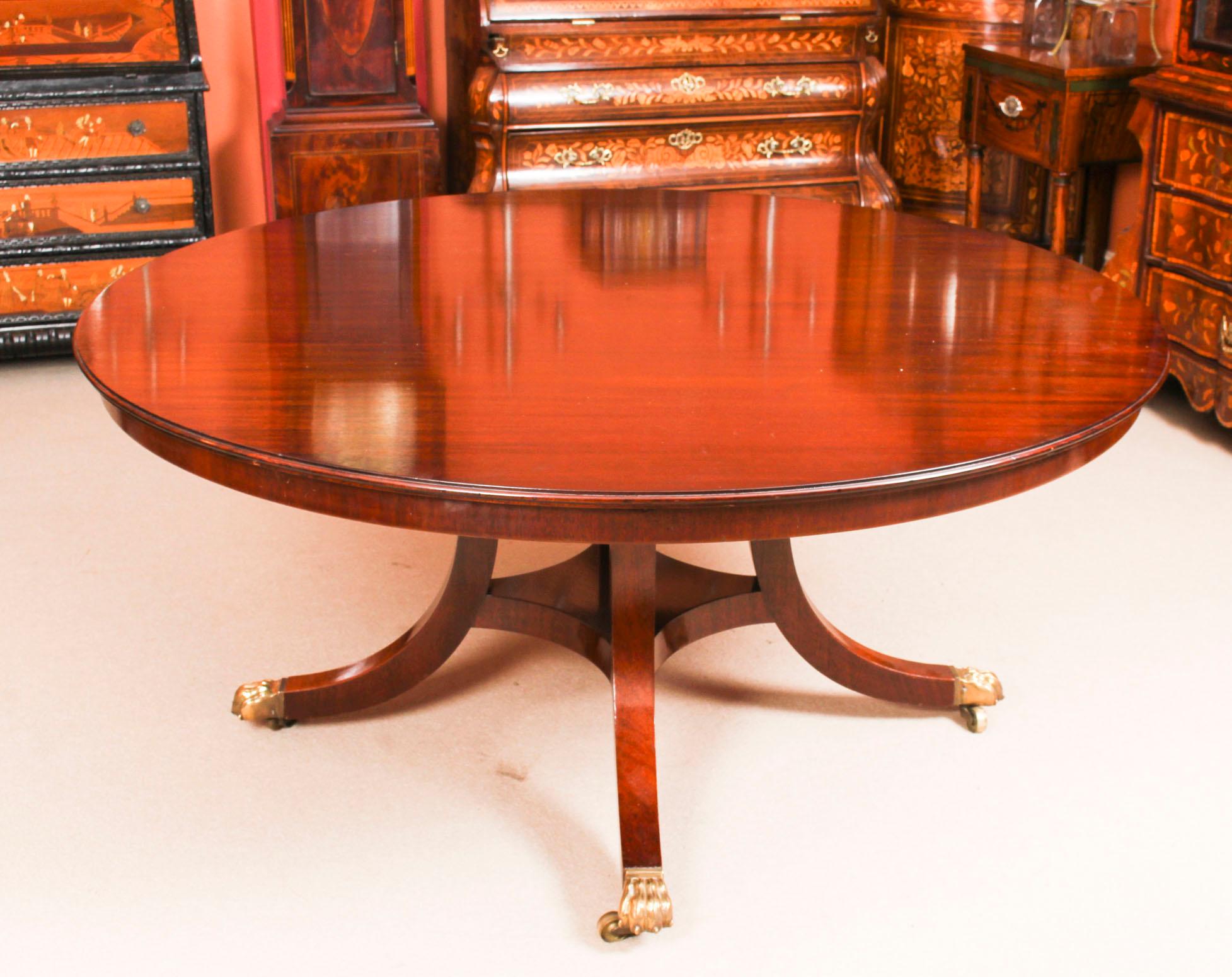 Vintage Jupe Mahogany Dining Table by William Tillman 20th Century 7
