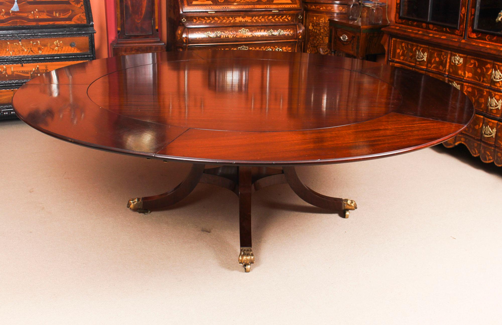 Vintage Jupe Mahogany Dining Table by William Tillman 20th Century 12