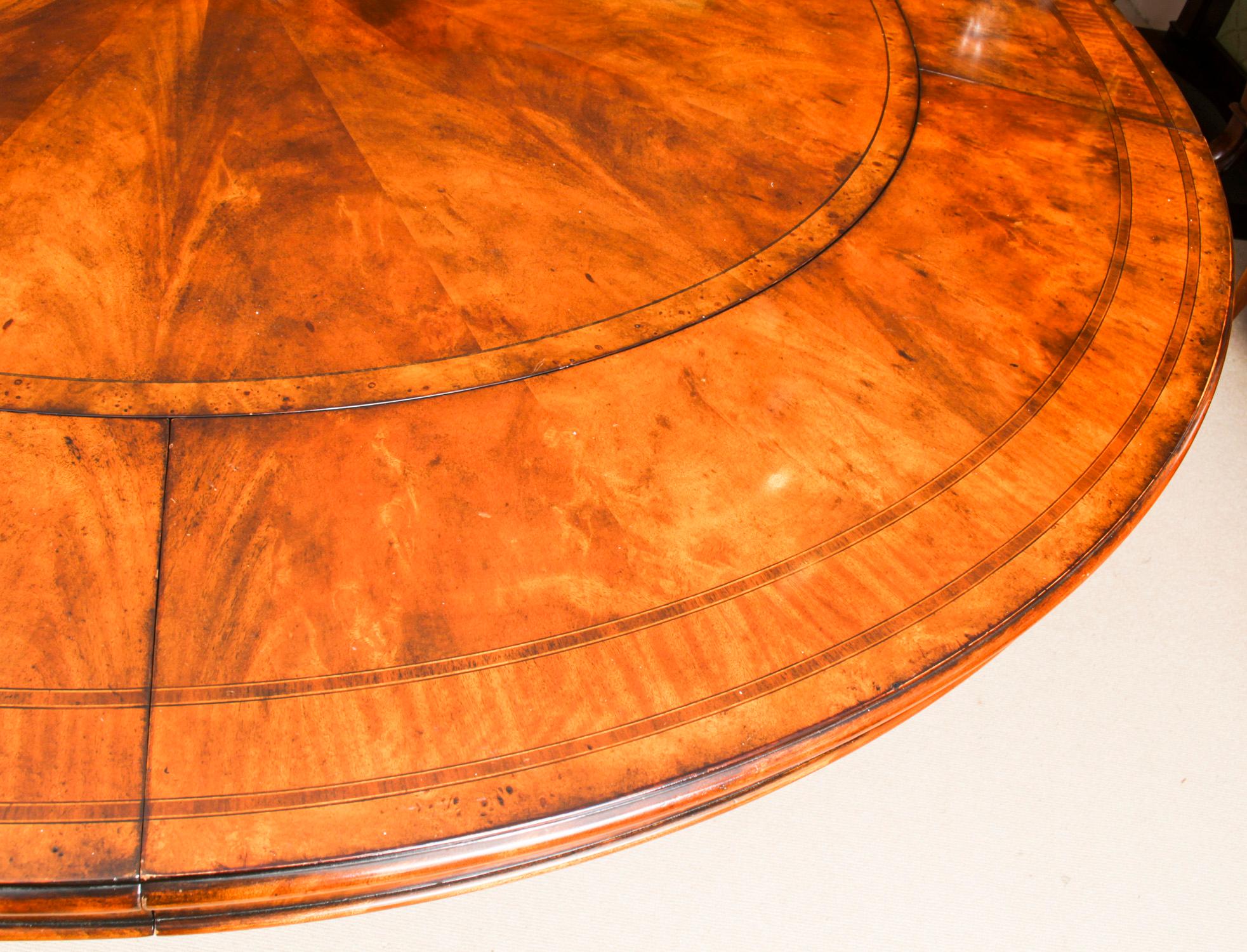 Vintage Diameter Flame Mahogany Jupe Dining Table 20thC 8