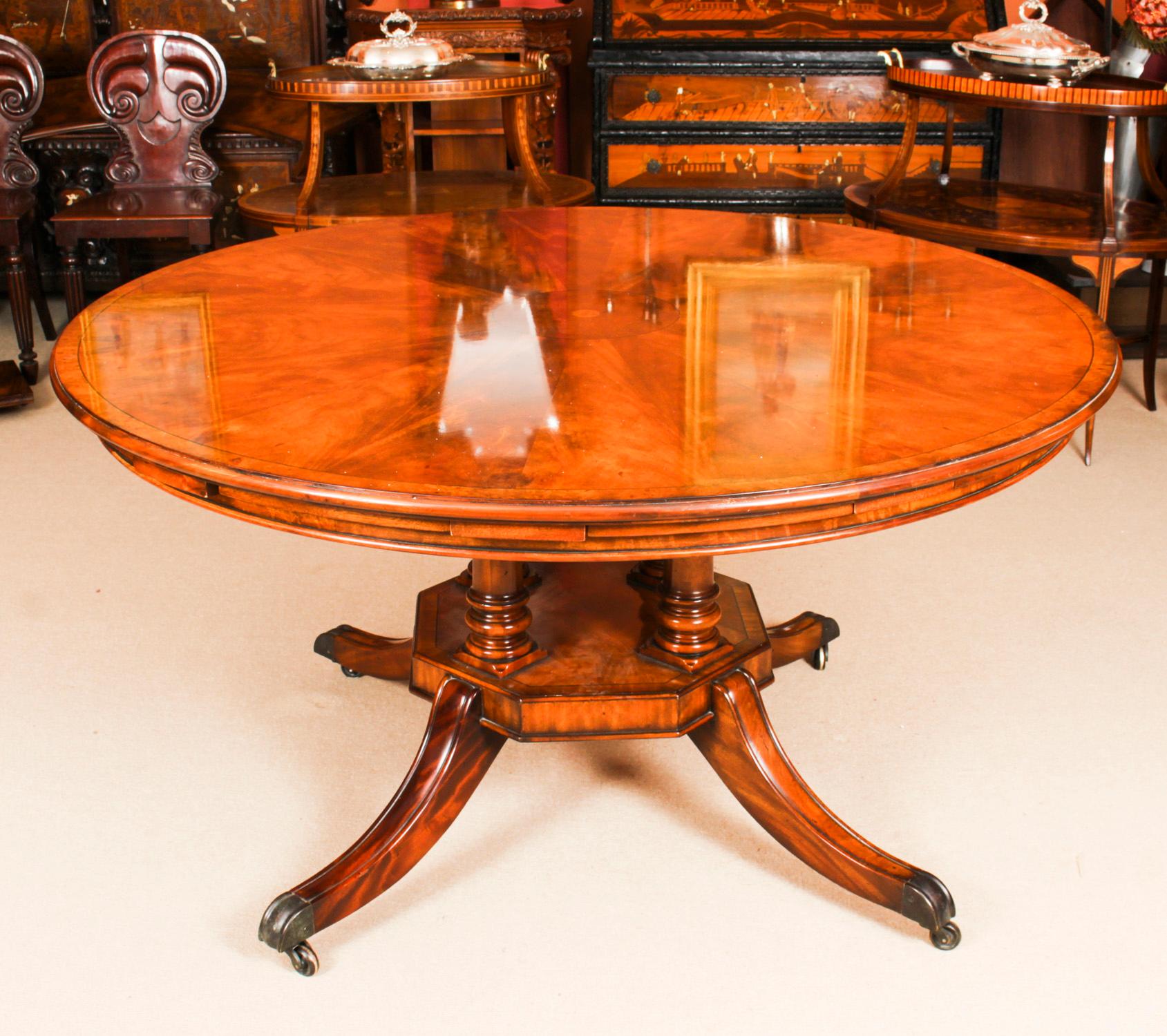 Vintage Diameter Flame Mahogany Jupe Dining Table 20thC 11