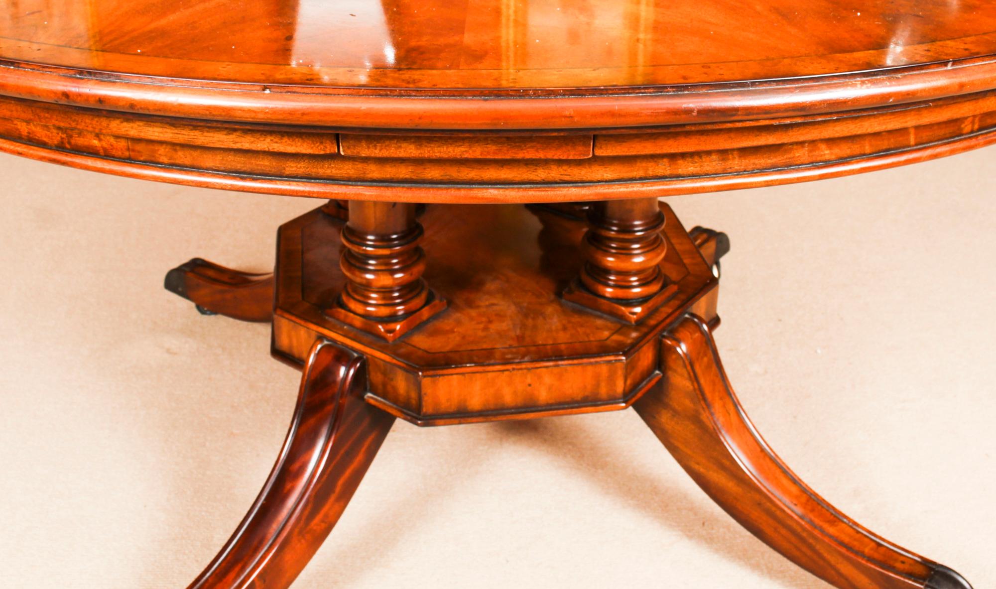 Vintage Diameter Flame Mahogany Jupe Dining Table 20thC 13