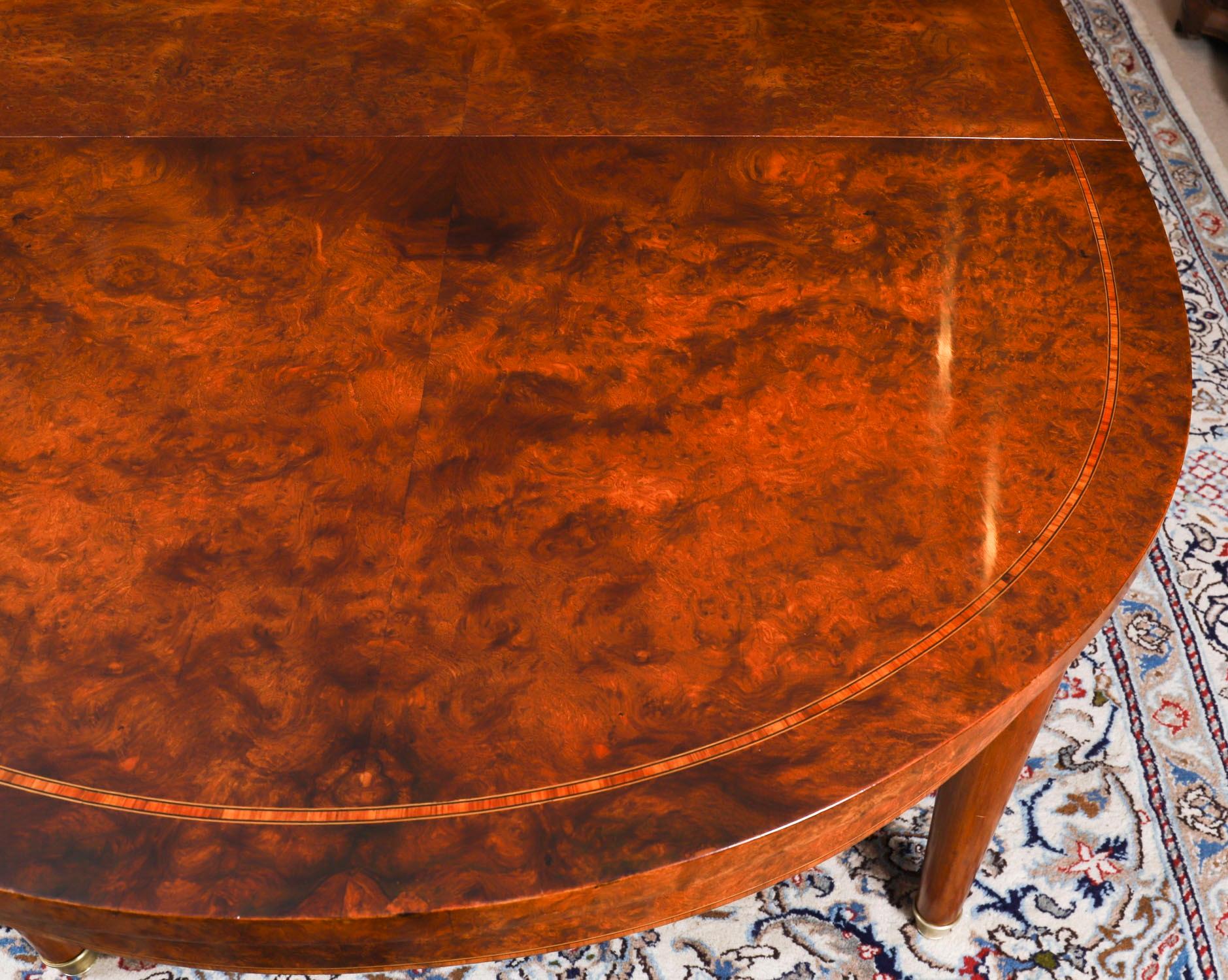 Vintage 7ft Französisch Empire Revival Burr Walnuss Esstisch 20. Jahrhundert im Angebot 13