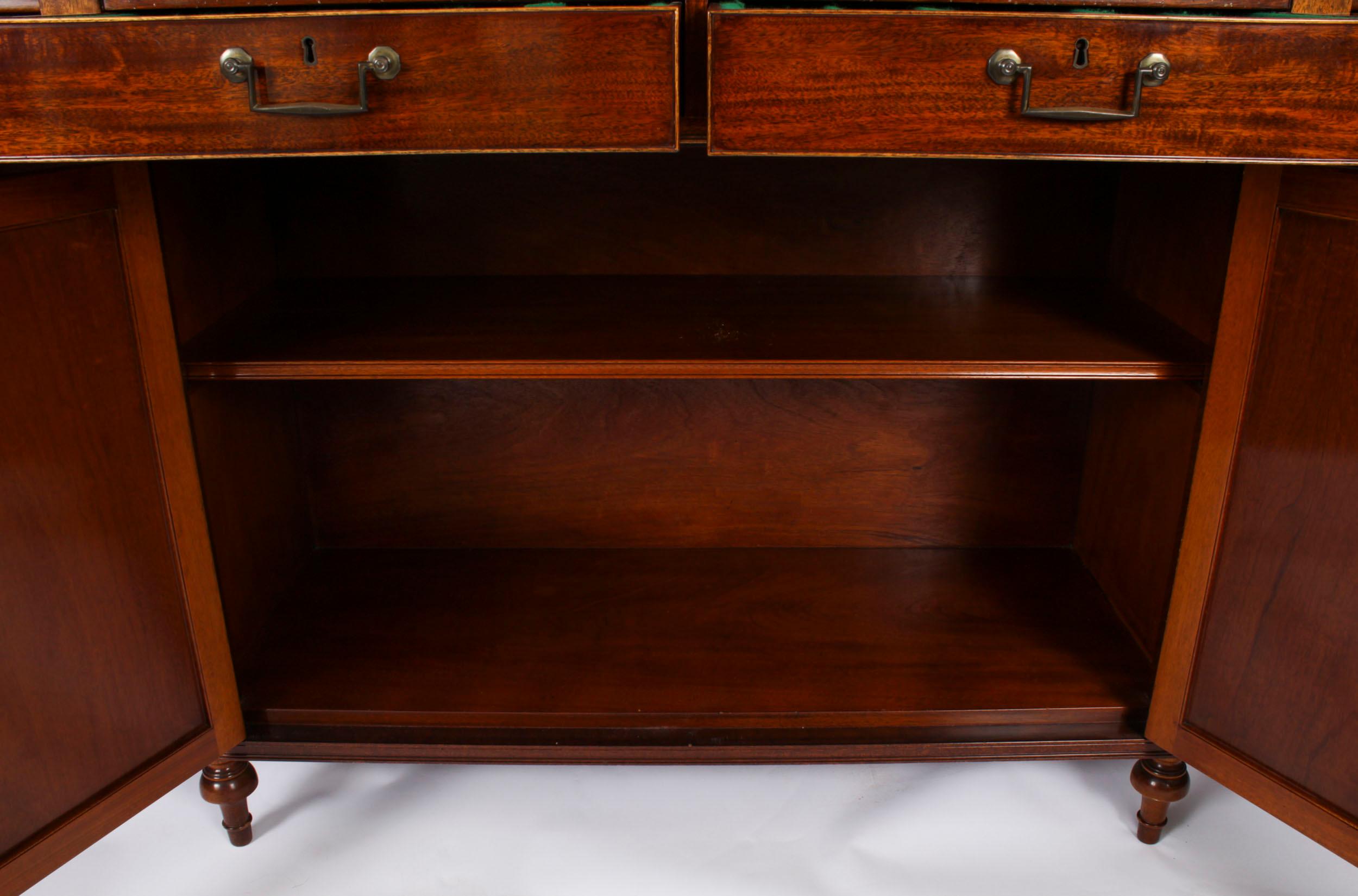 Vintage 7ft Large Flame Mahogany Sideboard by William Tillman Late 20th Century 7