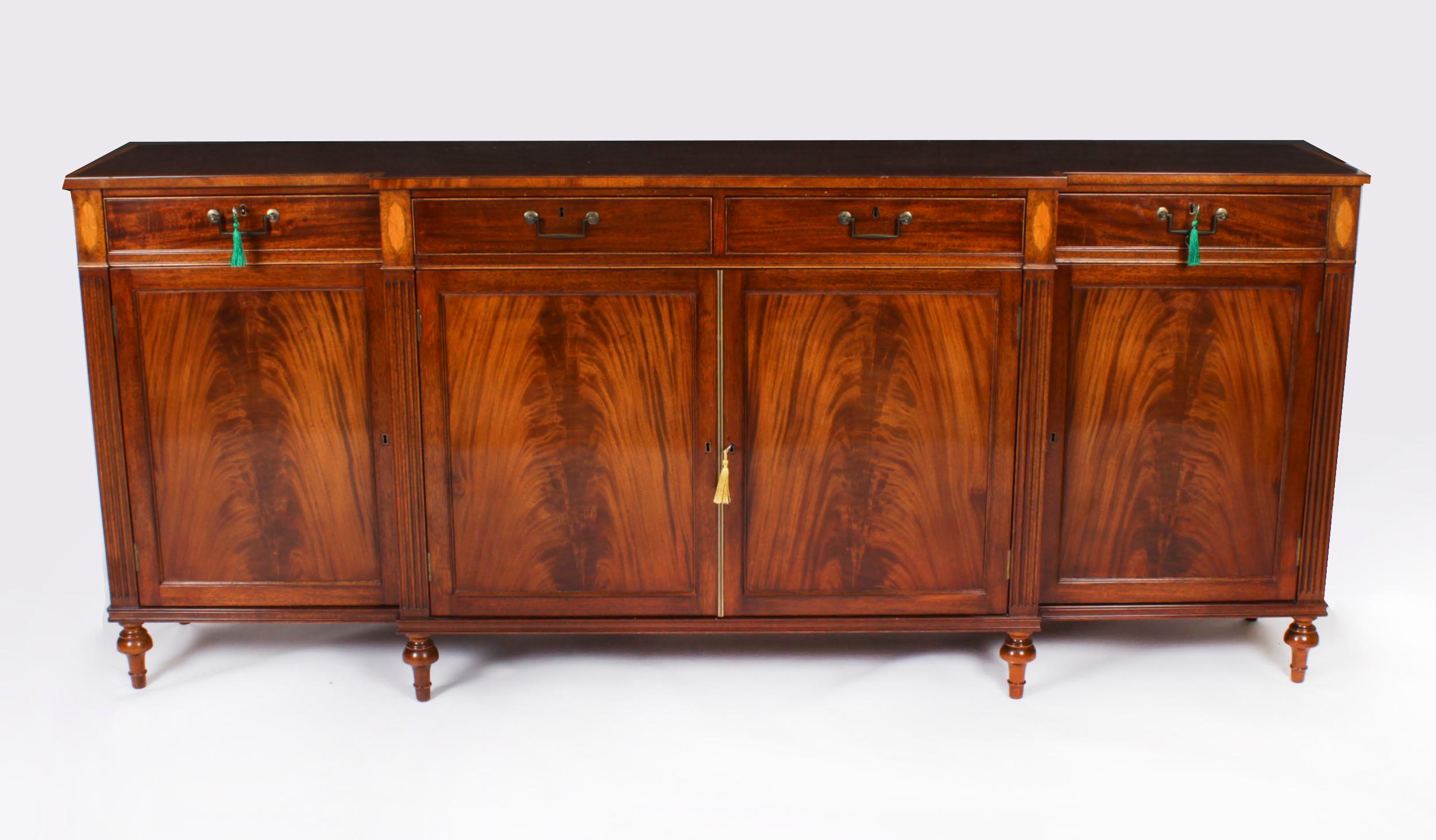 Vintage 7ft Large Flame Mahogany Sideboard by William Tillman Late 20th Century 15