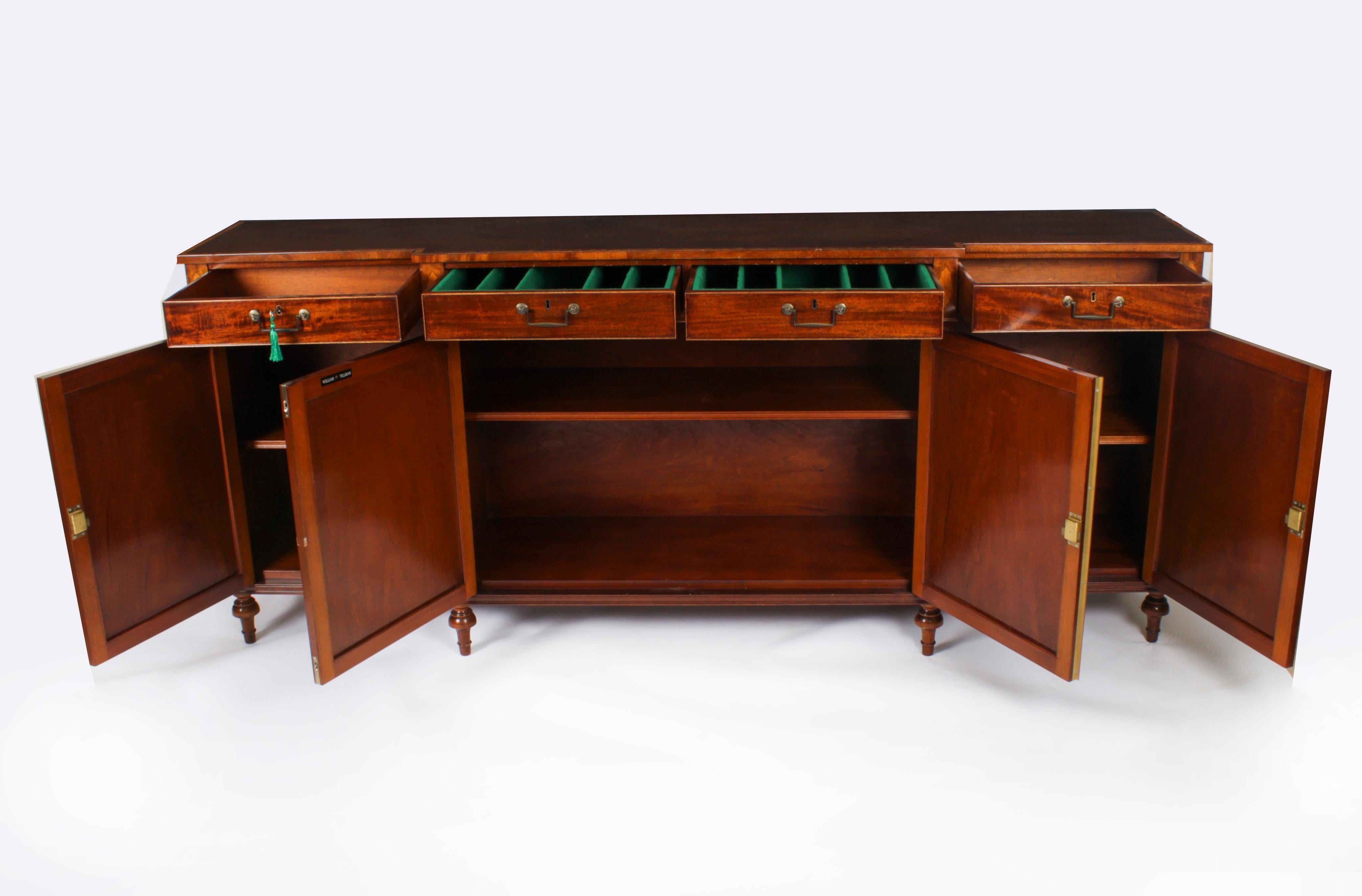 Vintage 7ft Large Flame Mahogany Sideboard by William Tillman Late 20th Century 3