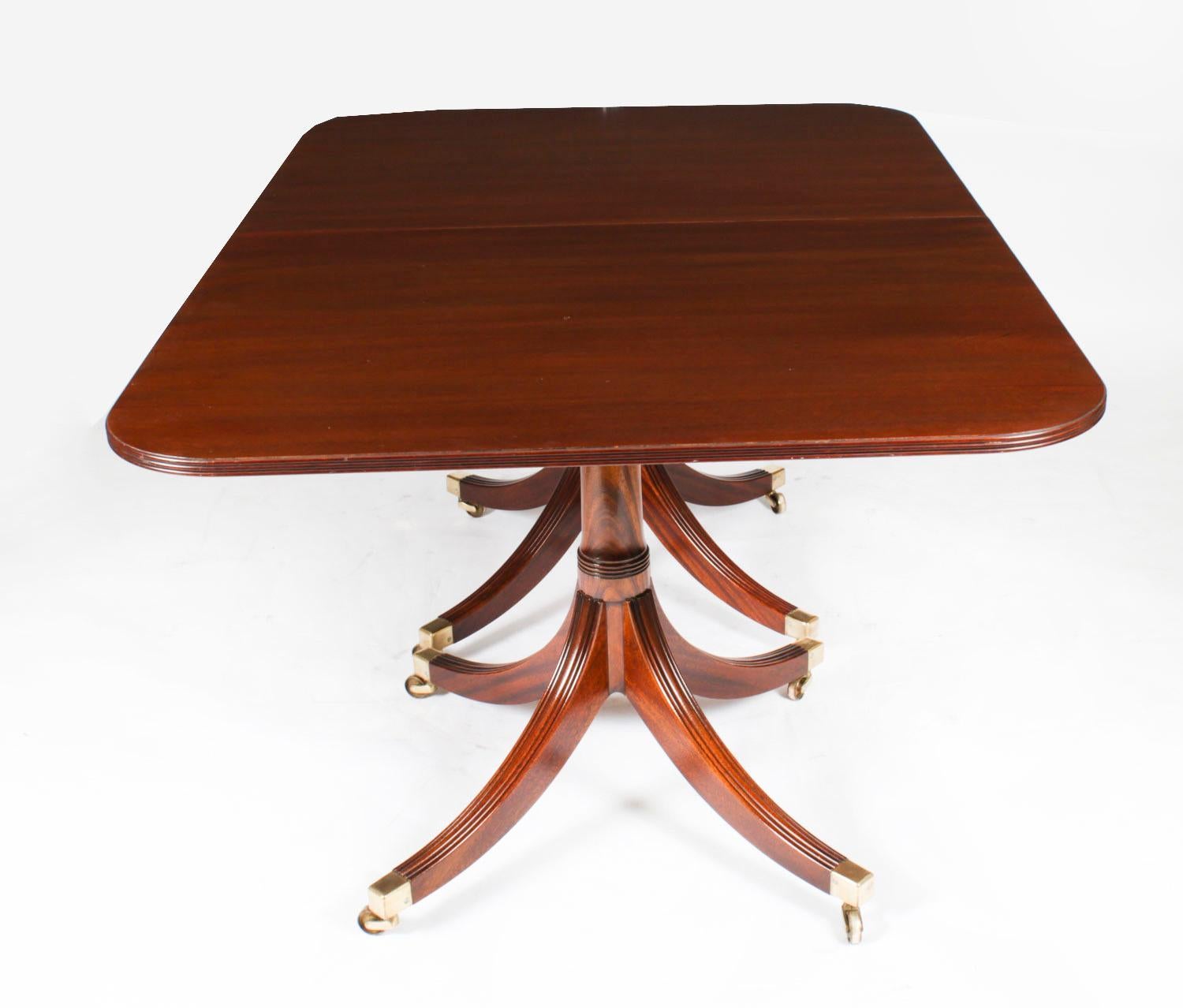 Mahogany Vintage 7ft Regency Revival Dining Table William Tillman, Late 20th Century For Sale