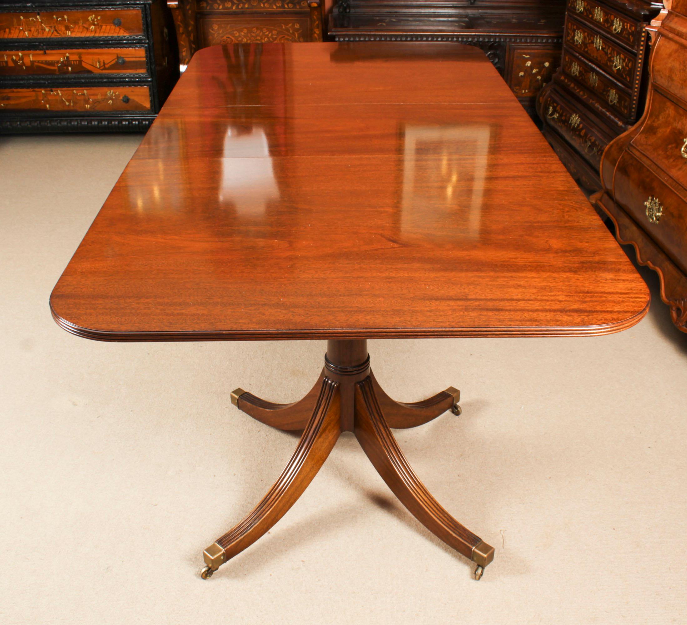 Vintage 7ft Regency Revival Twin Pillar Dining Table 20th C In Good Condition In London, GB