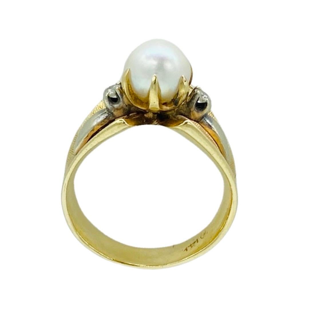 Vintage Pearl and 0.02 Total Carat Weight Diamonds Cluster Cocktail Ring 14k In Excellent Condition For Sale In Miami, FL