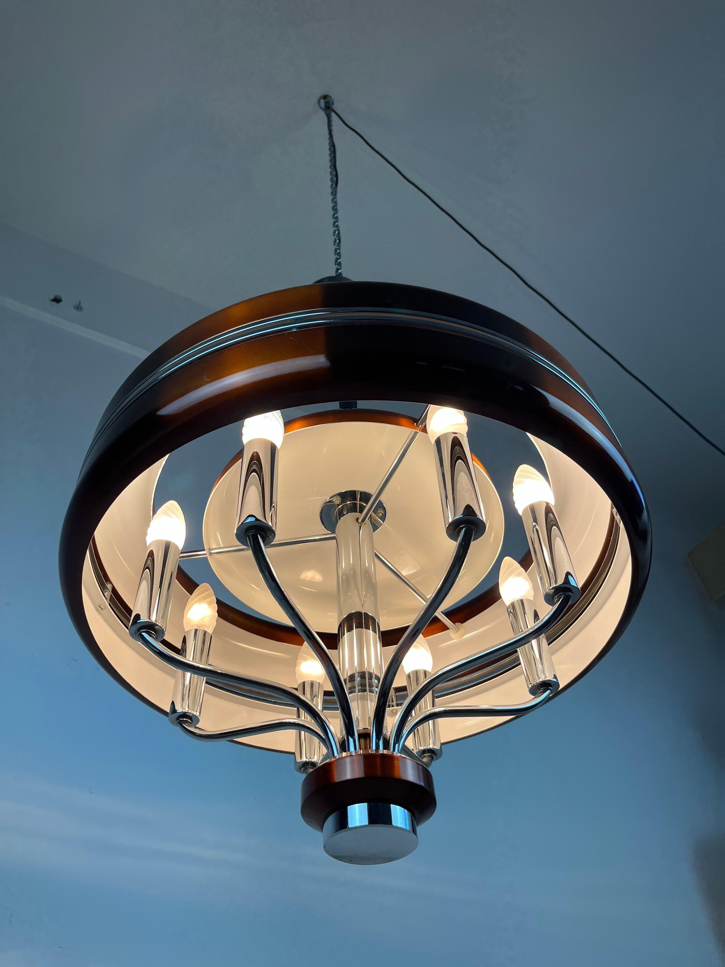Lampadario vintage a 8 luci, design italiano, anni '70. in vendita 3