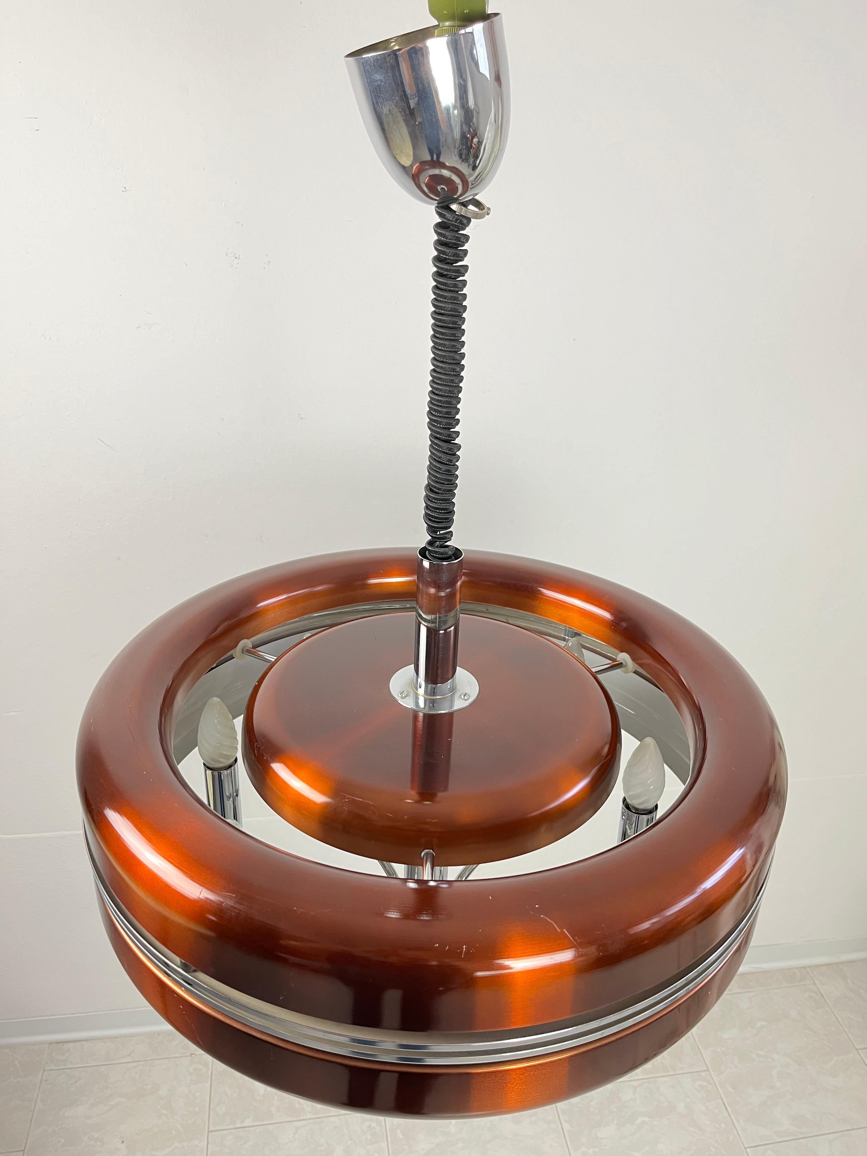 Italiano Lampadario vintage a 8 luci, design italiano, anni '70. in vendita