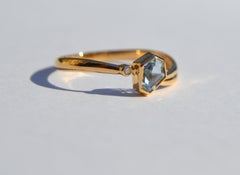 Vintage .80 Carat Hexagon Aquamarine Diamond 18 Karat Gold Wave Ring