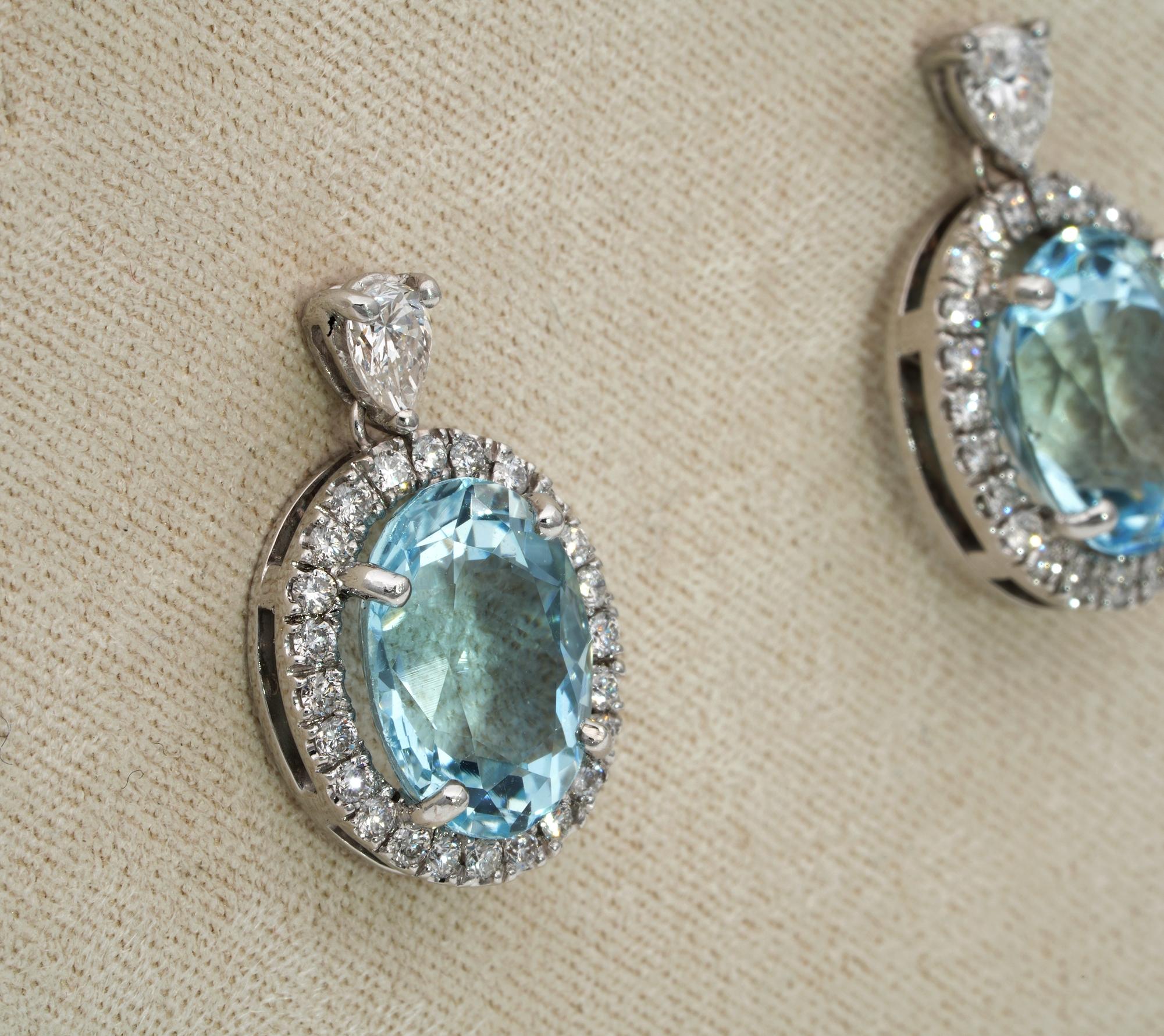 Contemporary Vintage 8.00 Carat Natural Aquamarine 1.20 Carat Diamond Drop Earrings For Sale