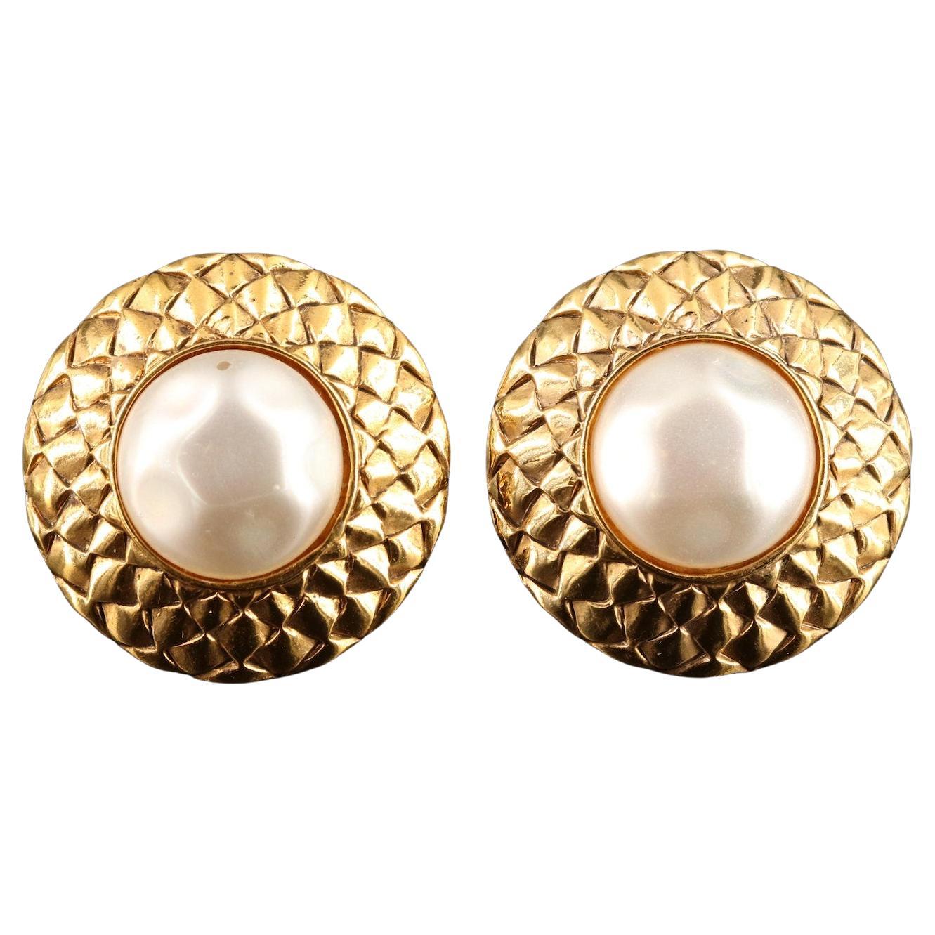 Chanel Gold Button Clip On Earrings - 23 For Sale on 1stDibs  chanel gold  button earrings, vintage chanel button earrings, chanel paris button  earrings