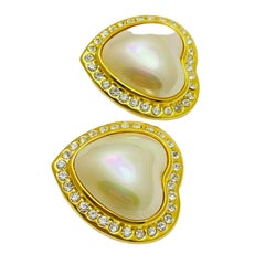 Vintage 80’s gold rhinestone pearl heart designer clip on earrings