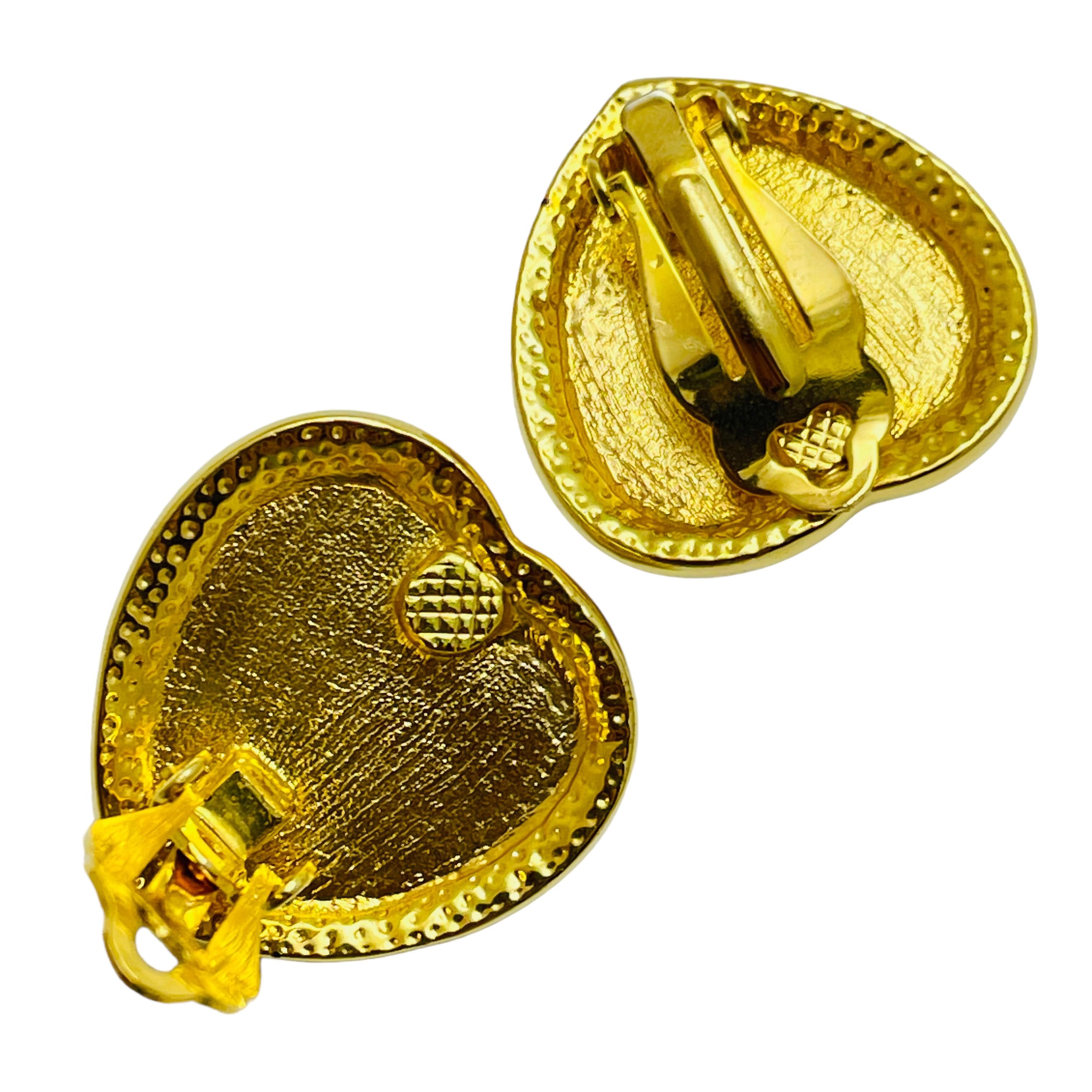 Orecchini a clip d'epoca anni '80 con strass d'oro e perle a forma di cuore In condizioni buone in vendita a Palos Hills, IL