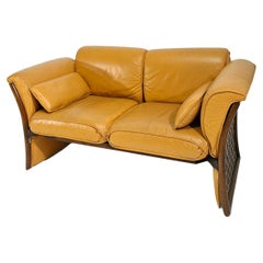 Vintage 80's Italian Modern Sofa in Cognac Leder und Holz