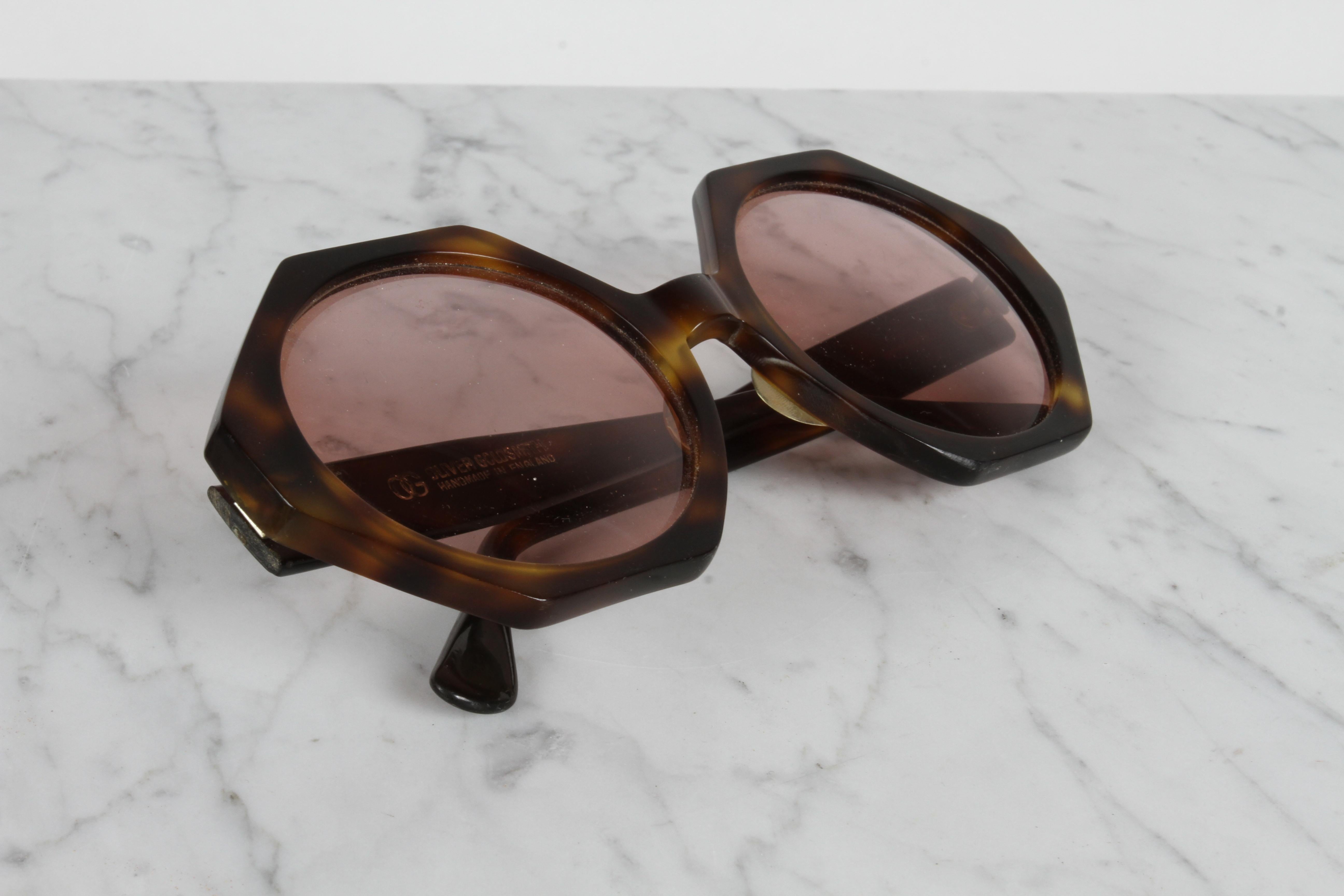 Occhiali da sole vintage anni '80 Oliver Goldsmith HEX con montatura tartaruga e lenti rosa fatti a mano in vendita 5