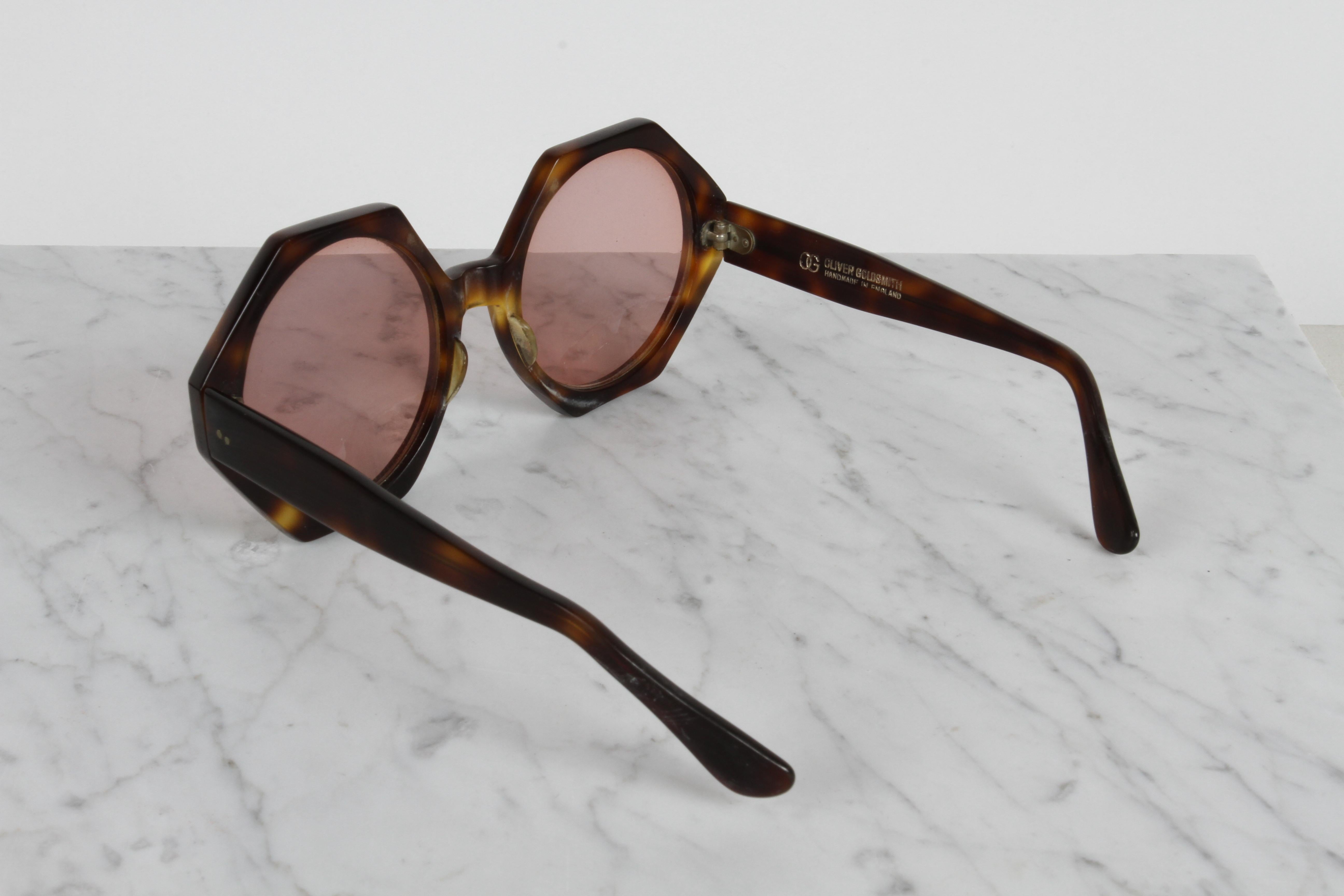 Plastica Occhiali da sole vintage anni '80 Oliver Goldsmith HEX con montatura tartaruga e lenti rosa fatti a mano in vendita