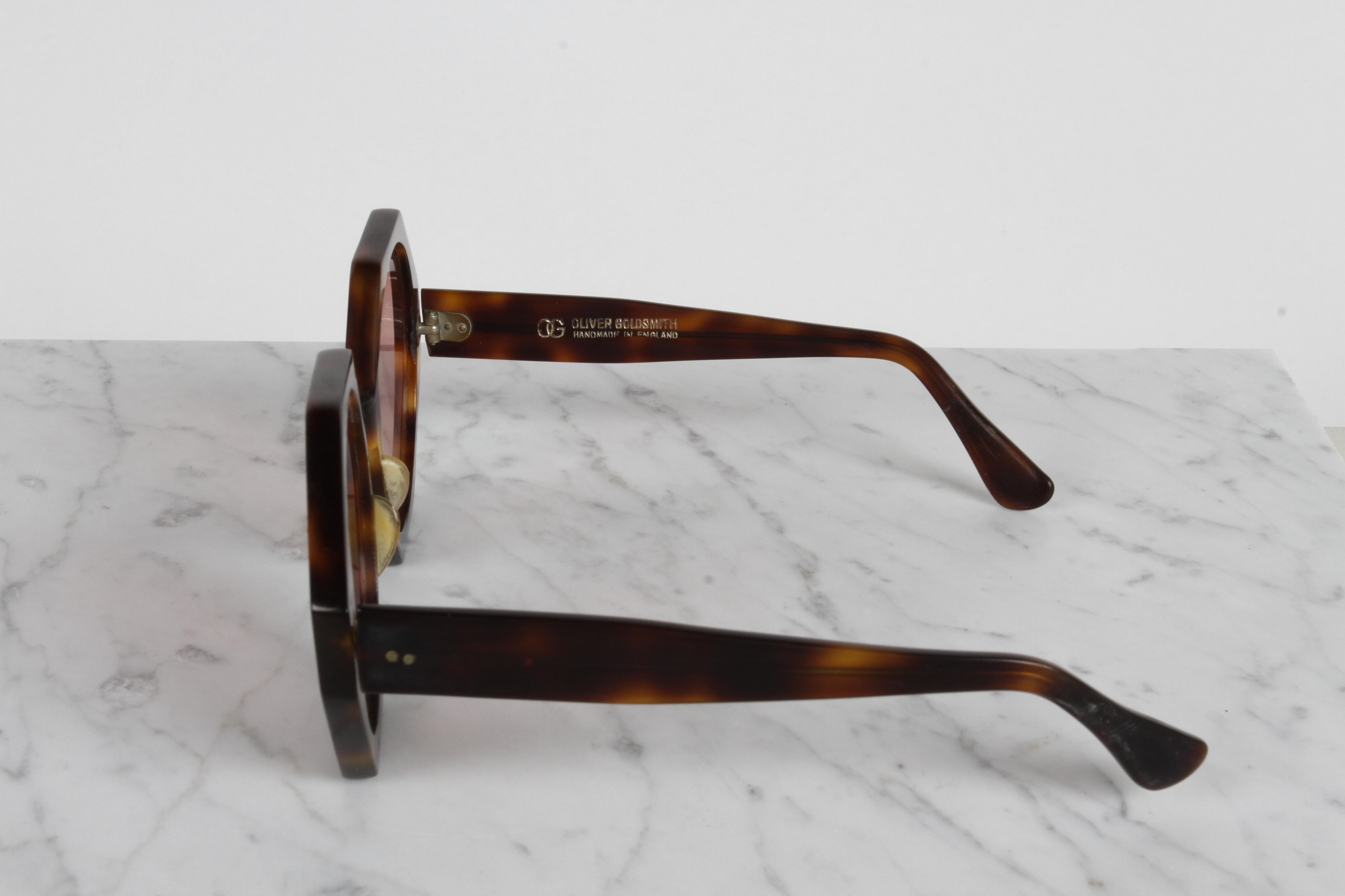 Occhiali da sole vintage anni '80 Oliver Goldsmith HEX con montatura tartaruga e lenti rosa fatti a mano in vendita 2