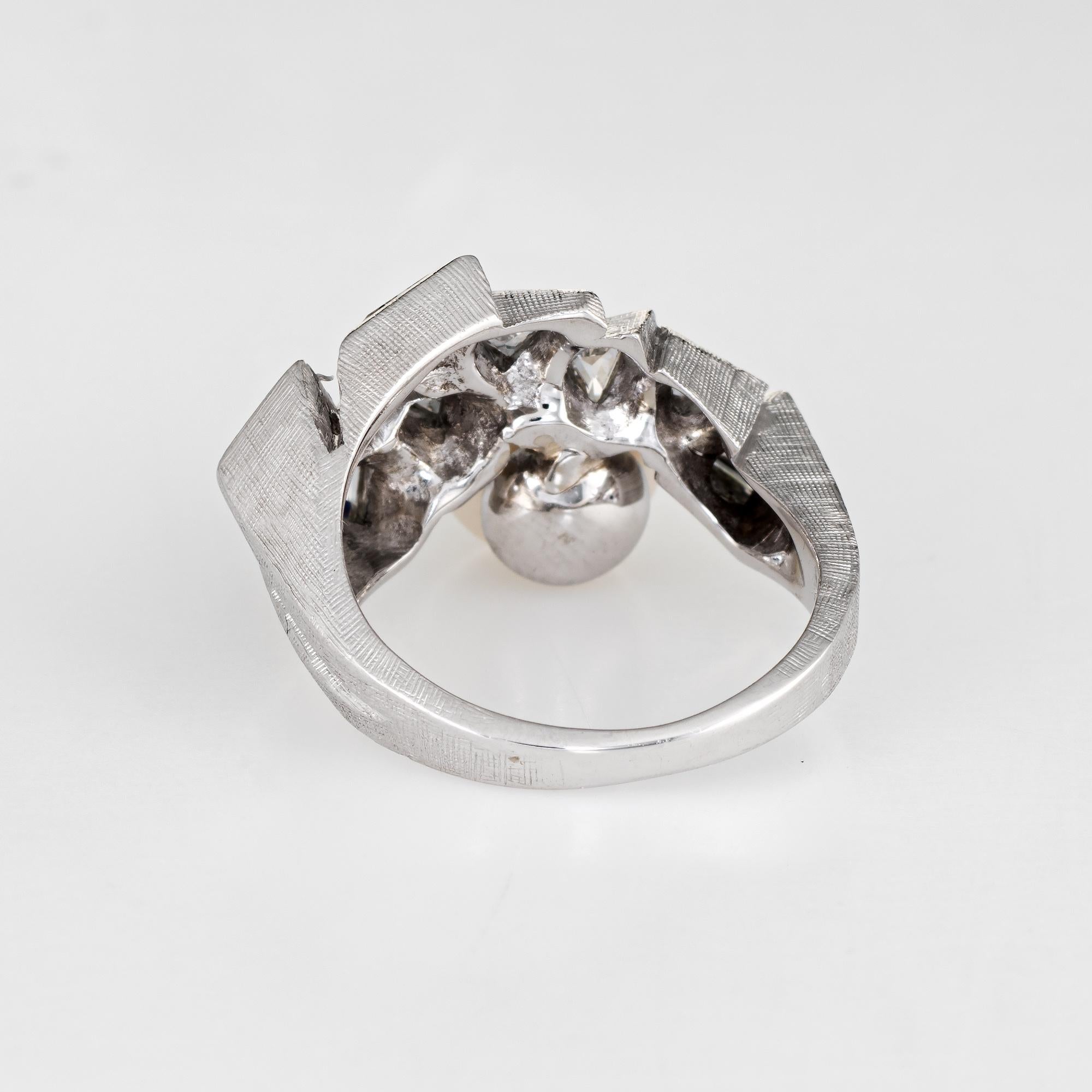 1980s Trillion Diamond Cultured Pearl Ring 14 Karat White Gold Estate Fine In Excellent Condition In Torrance, CA