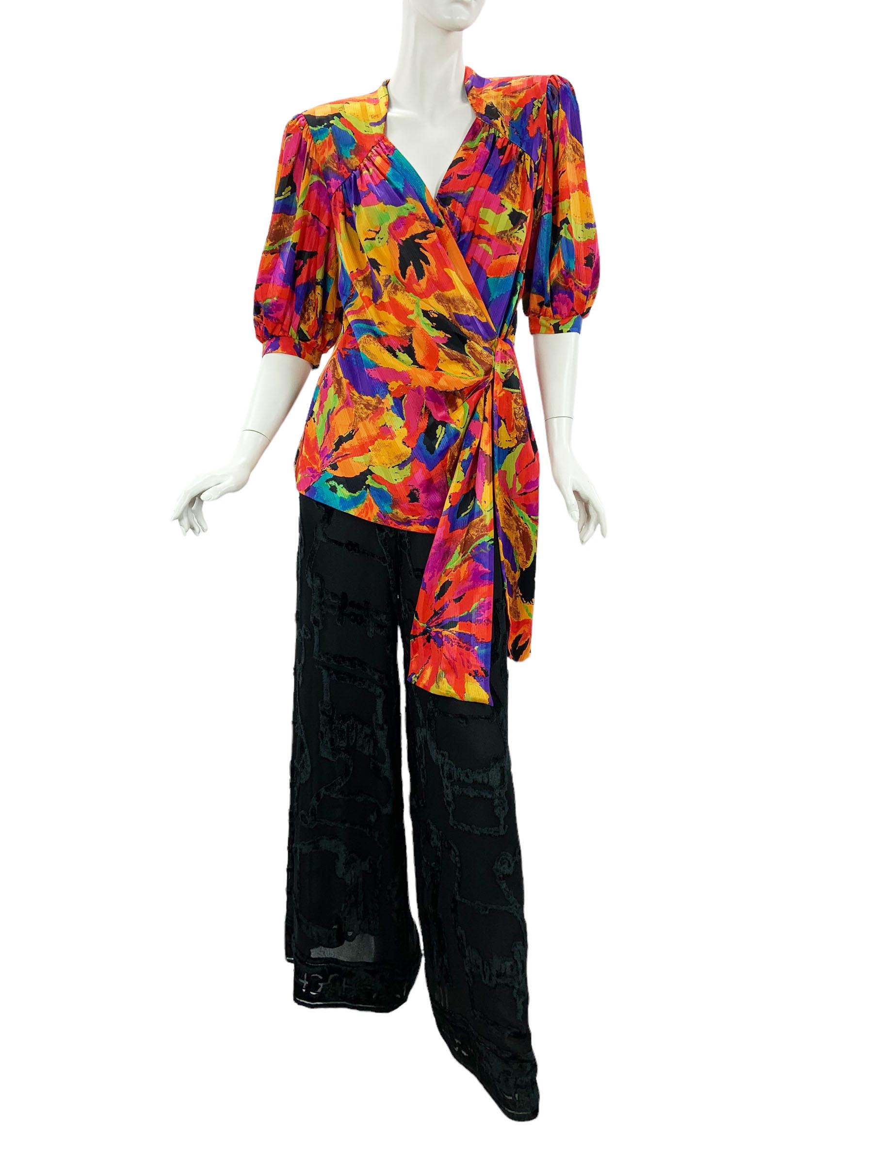 Vintage anni '80 Yves Saint Laurent Camicetta di seta a portafoglio Top taglia M. in vendita 6
