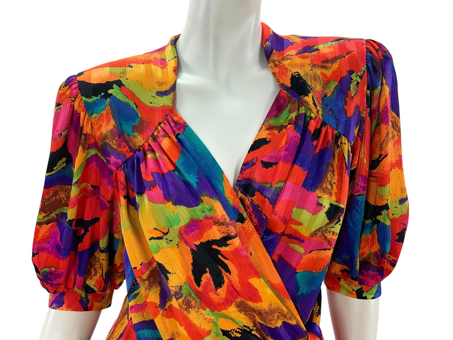 Vintage anni '80 Yves Saint Laurent Camicetta di seta a portafoglio Top taglia M. In condizioni Nuovo in vendita a Montgomery, TX