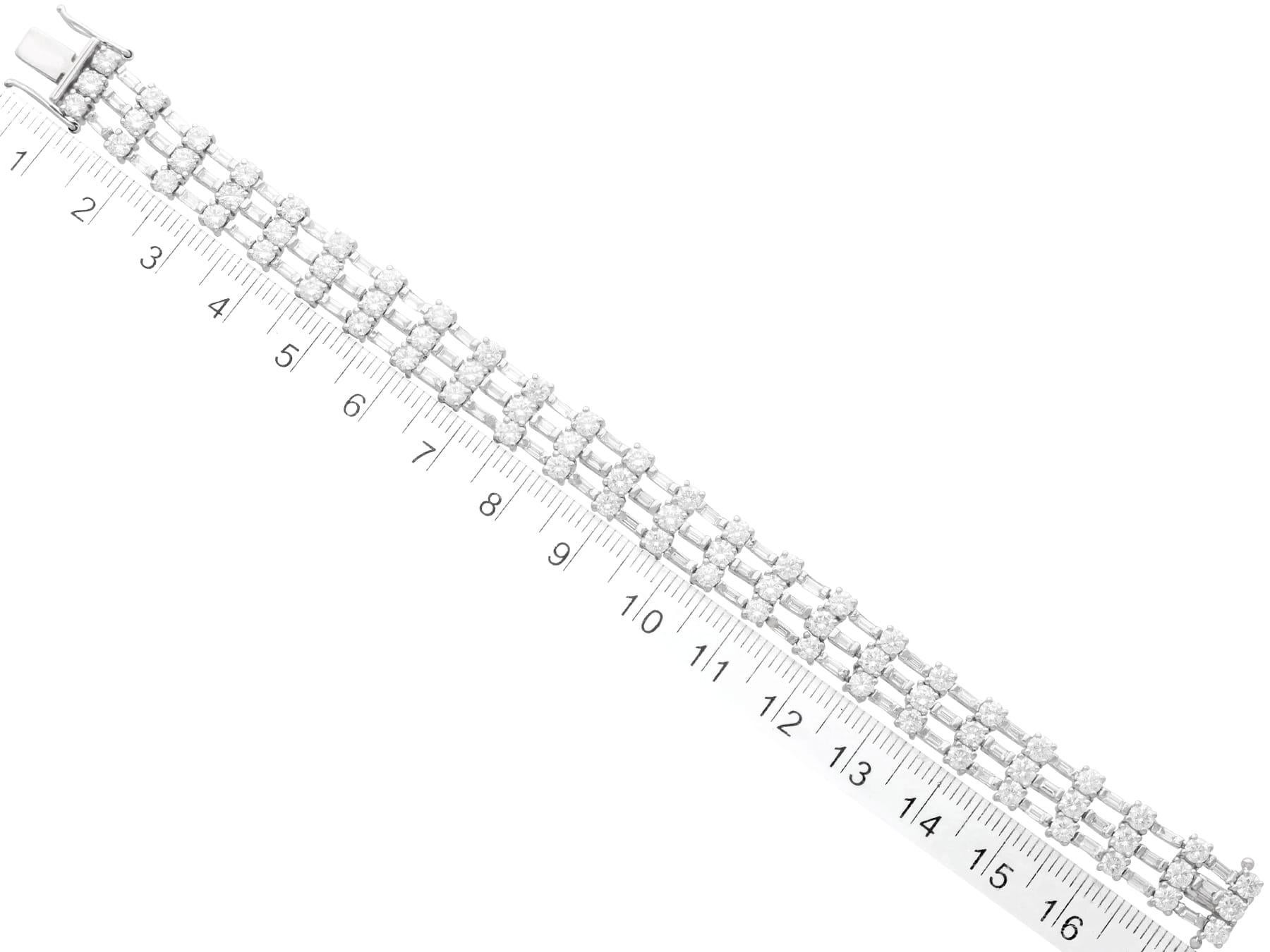Vintage 8.10 Carat Diamond and 18k White Gold Bracelet Circa 1950 en vente 7