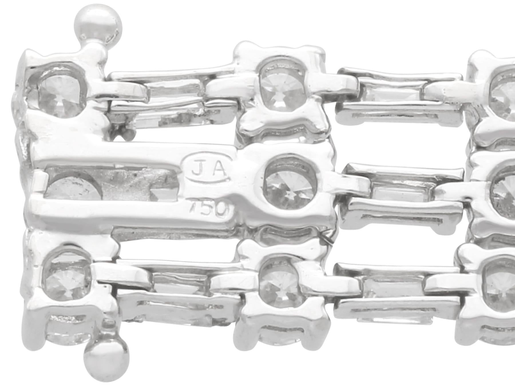 Vintage 8.10 Carat Diamond and 18k White Gold Bracelet Circa 1950 en vente 8