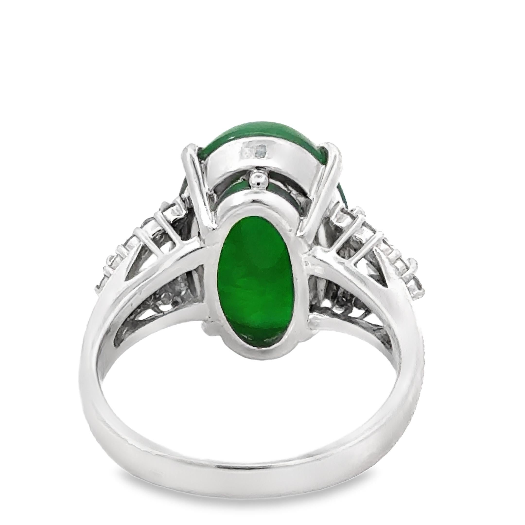 Modern Vintage 8.15 Carat Natural Jade, Diamond and Platinum Ring For Sale
