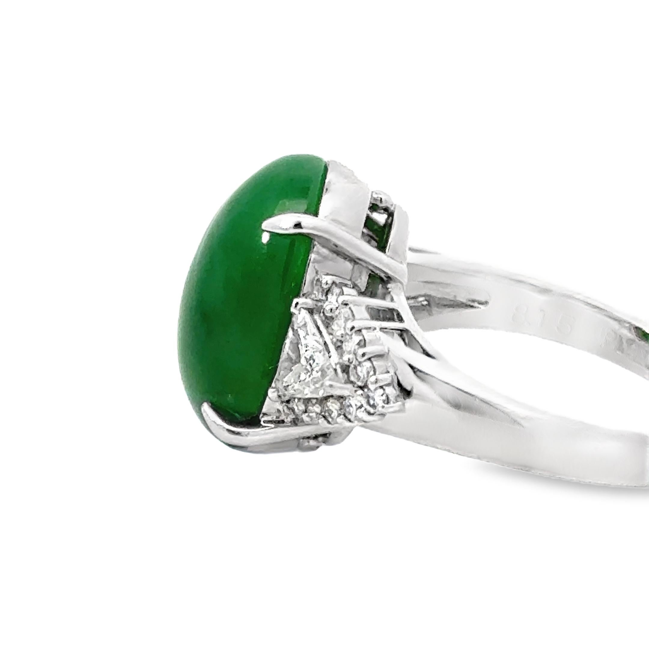 Cabochon Vintage 8.15 Carat Natural Jade, Diamond and Platinum Ring For Sale