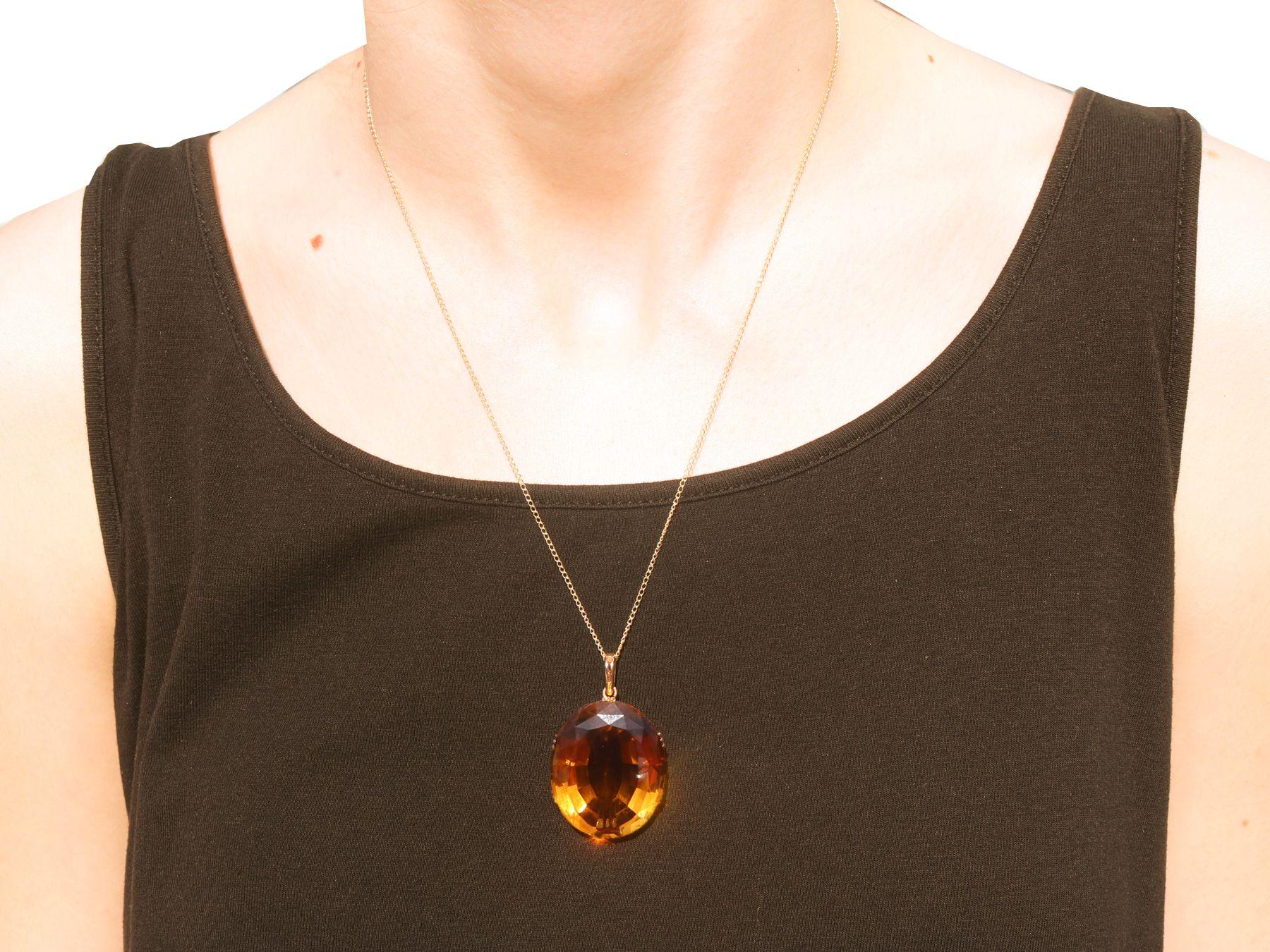 Vintage 81.93 Carat Citrine and Yellow Gold Pendant, Circa 1950 In Excellent Condition In Jesmond, Newcastle Upon Tyne