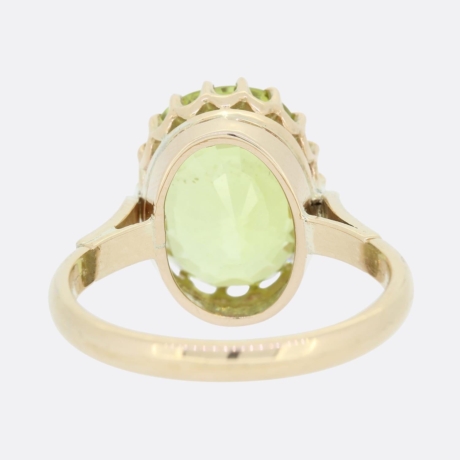 Vintage 8.35 Greenish Yellow Chrysoberyl Solitaire Ring In Good Condition For Sale In London, GB
