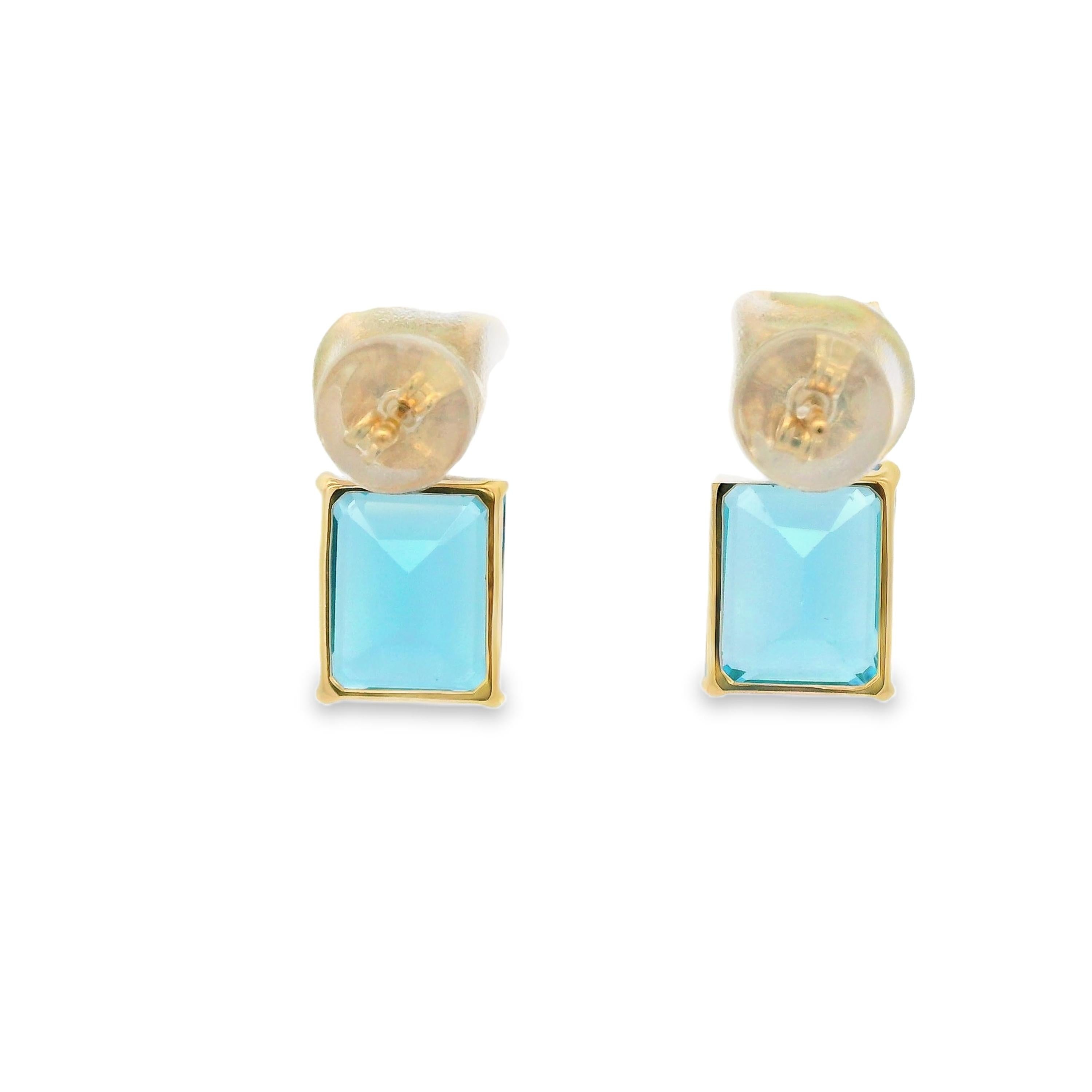 Vintage 8.43Ct Blue Topaz Peridot Diamond Earrings in 14 Karat Yellow Gold In New Condition In Hong Kong, HK