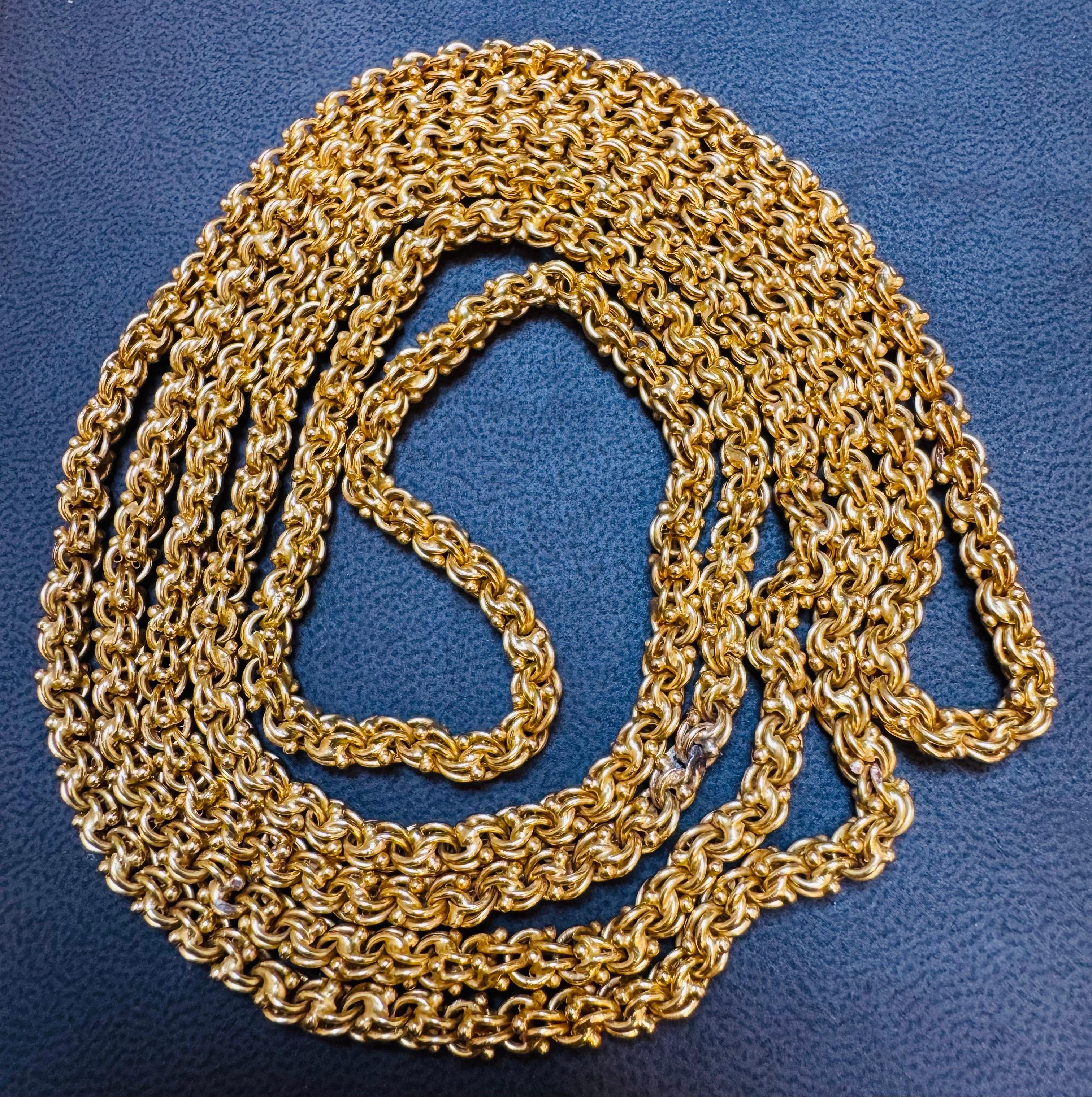 Catena vintage in oro giallo 18 carati da 85 gm fatta a mano, lunghezza dell'opera unica 52 pollici 
Una catena molto versatile: puoi indossare la catena lunga 52 pollici in molti strati.

Hand Made 
Oro giallo 18 carati  85 g, quasi 2,7 once d'oro