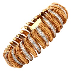 Vintage 8.50 Carat Diamond 18 Karat Yellow Gold Flexible Wide Link Bracelet