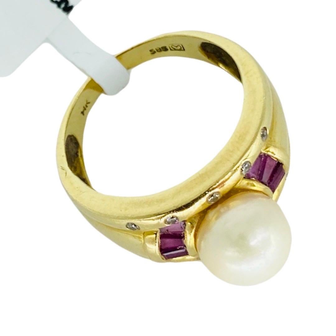 Vintage 8.5mm Pearl, Ruby and Diamonds Ring 14k Gold For Sale 1