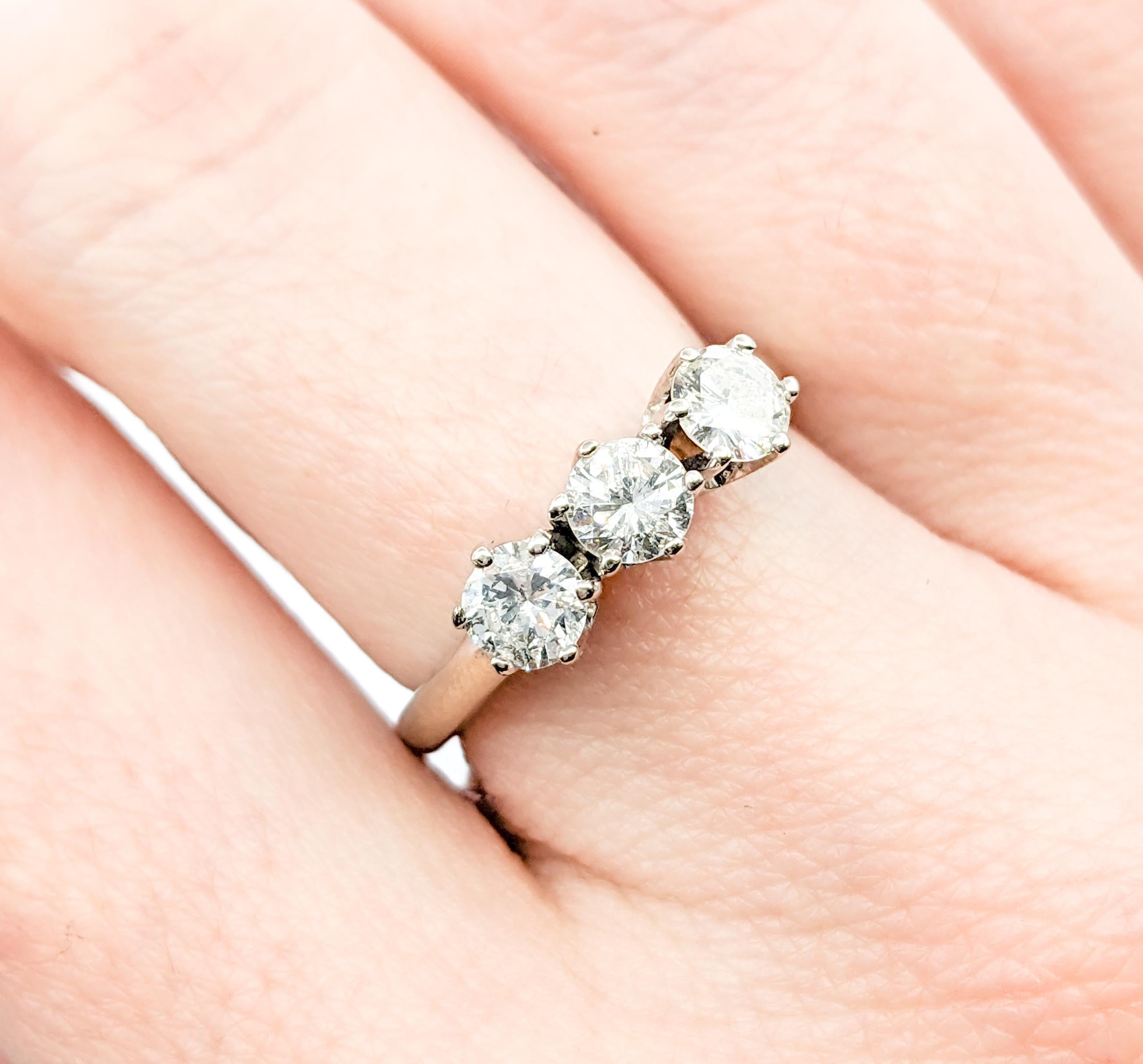 Vintage .86ctw Diamond Ring In White Gold In Excellent Condition For Sale In Bloomington, MN