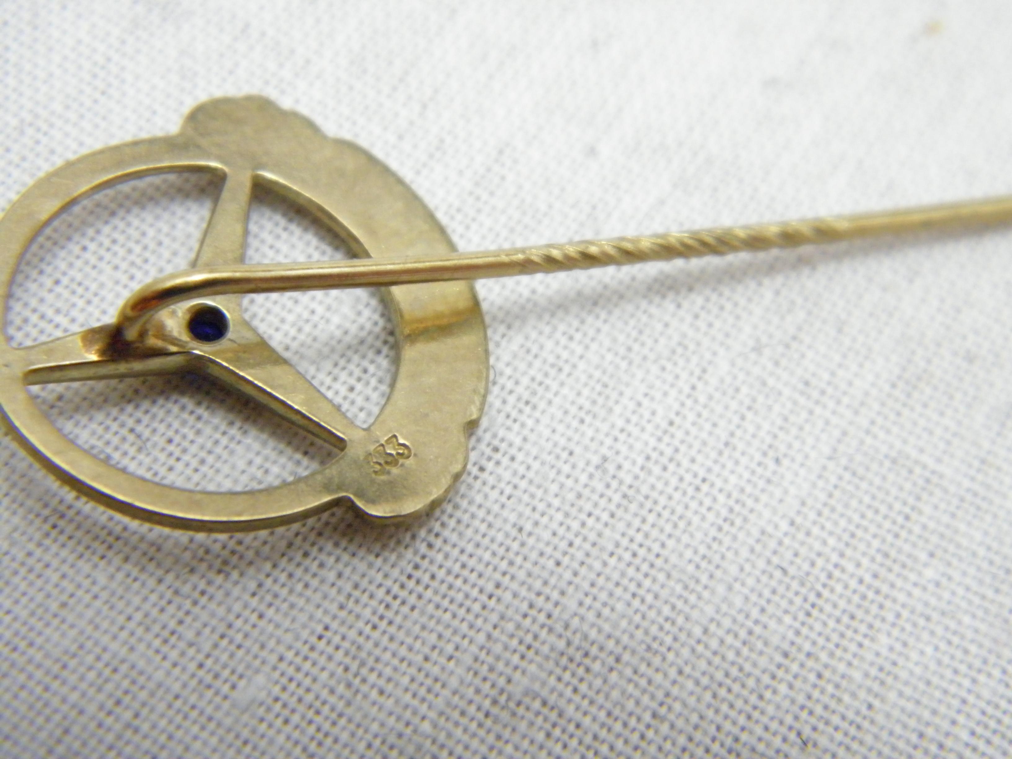 Women's or Men's Vintage 8ct Gold Large Sapphire Mercedes Benz Brooch Pin c1960s Heavy 333 Purity For Sale