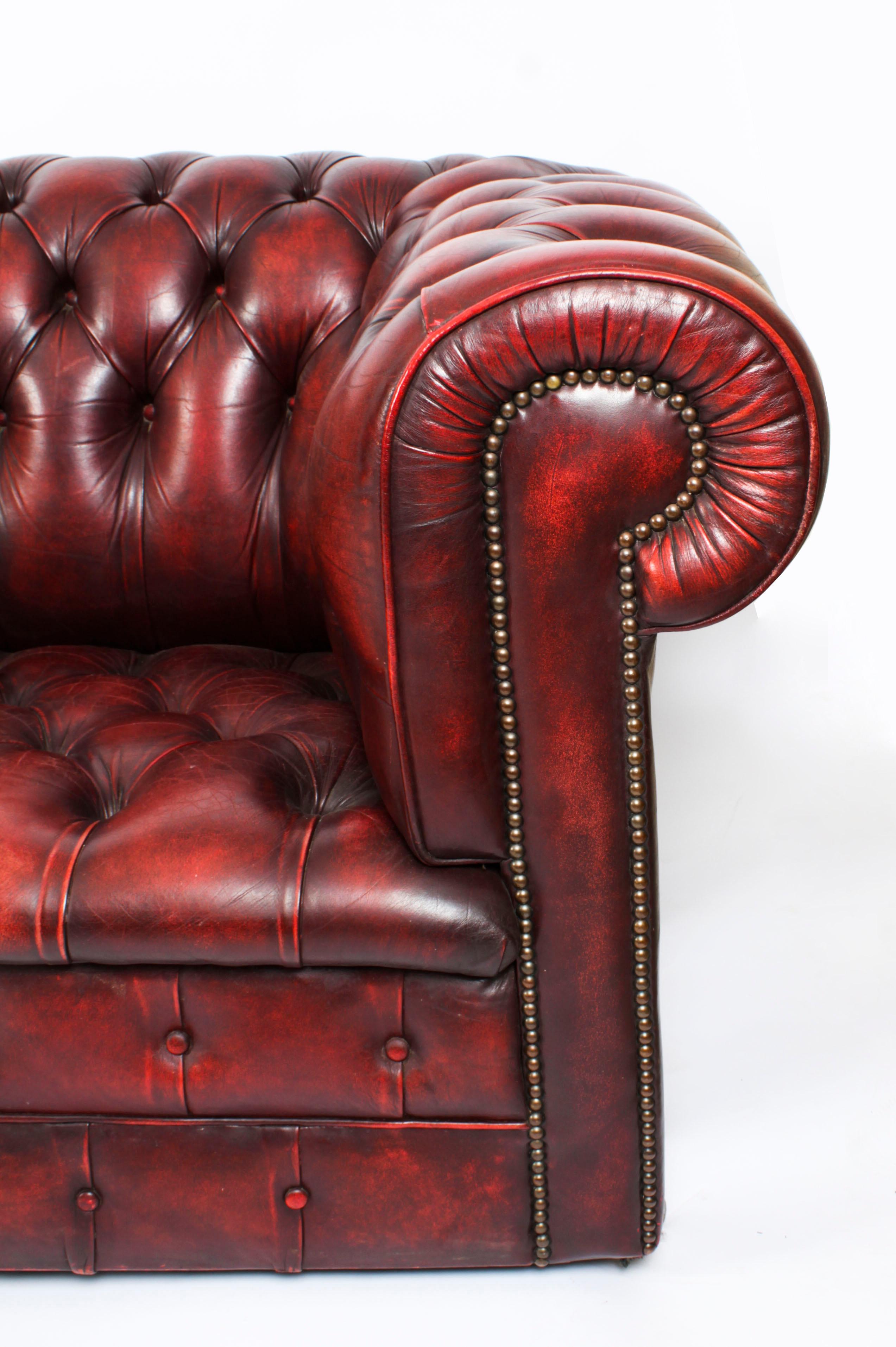 Vintage English Button Back Leather Chesterfield Sofa Mid-20th C 7