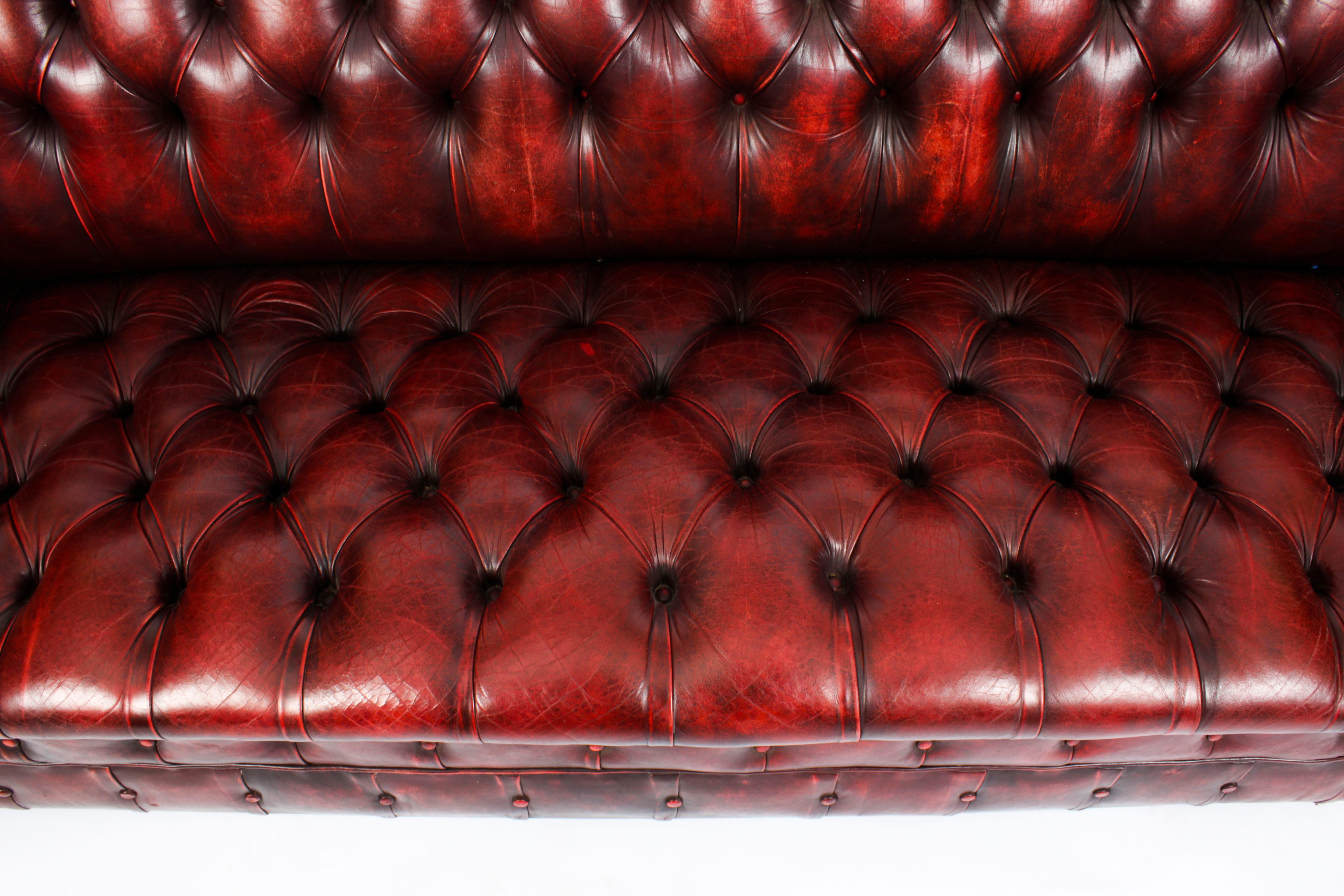 Vintage English Button Back Leather Chesterfield Sofa Mid-20th C 3