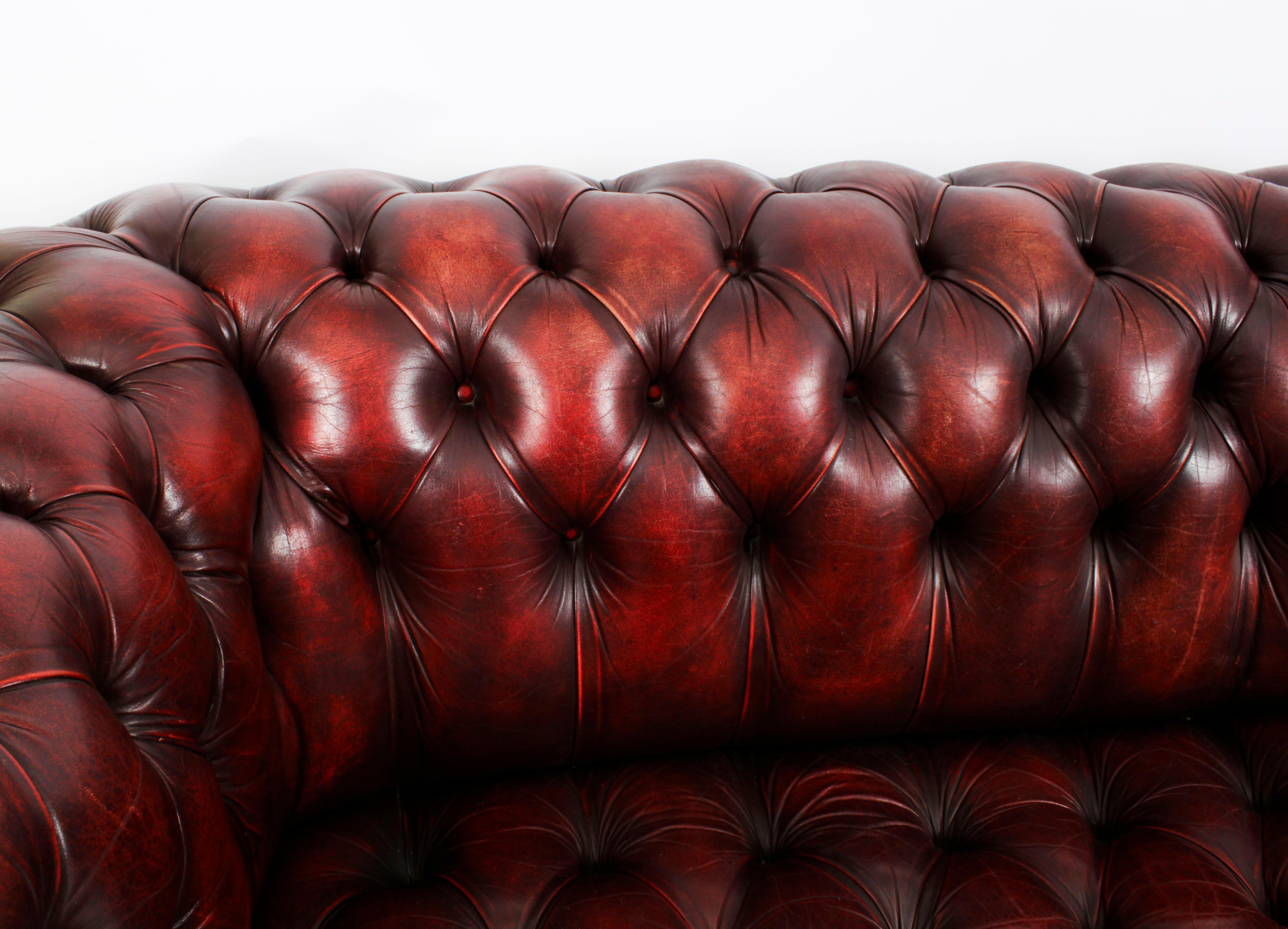 Vintage English Button Back Leather Chesterfield Sofa Mid-20th C 5