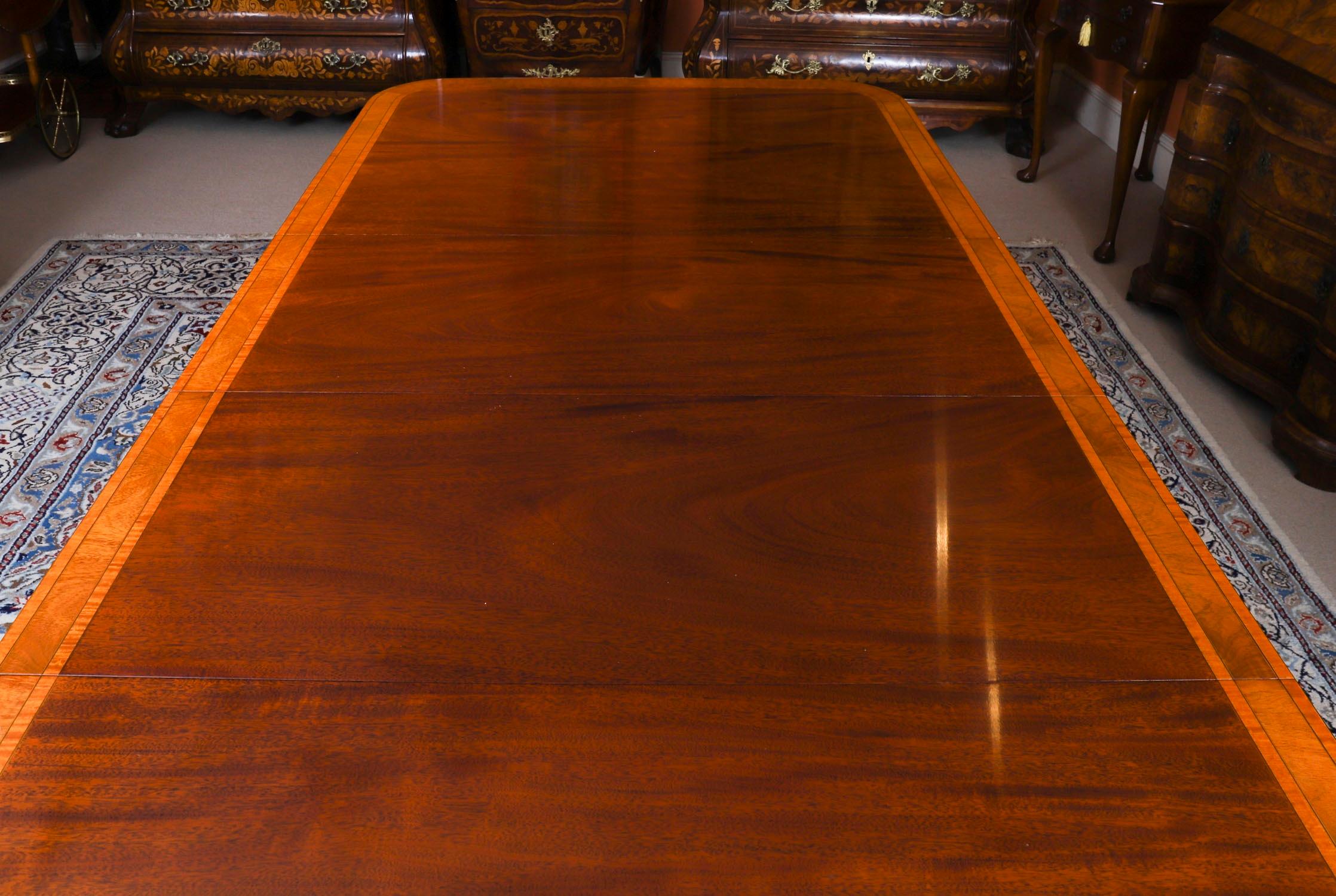 Vintage 8ft Crossbanded Twin Pillar Dining Table William Tillman 20th Century en vente 2