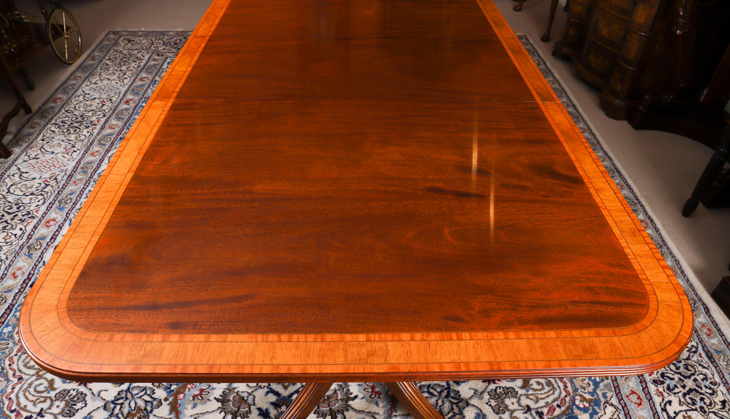 Vintage 8ft Crossbanded Twin Pillar Dining Table William Tillman 20th Century en vente 3