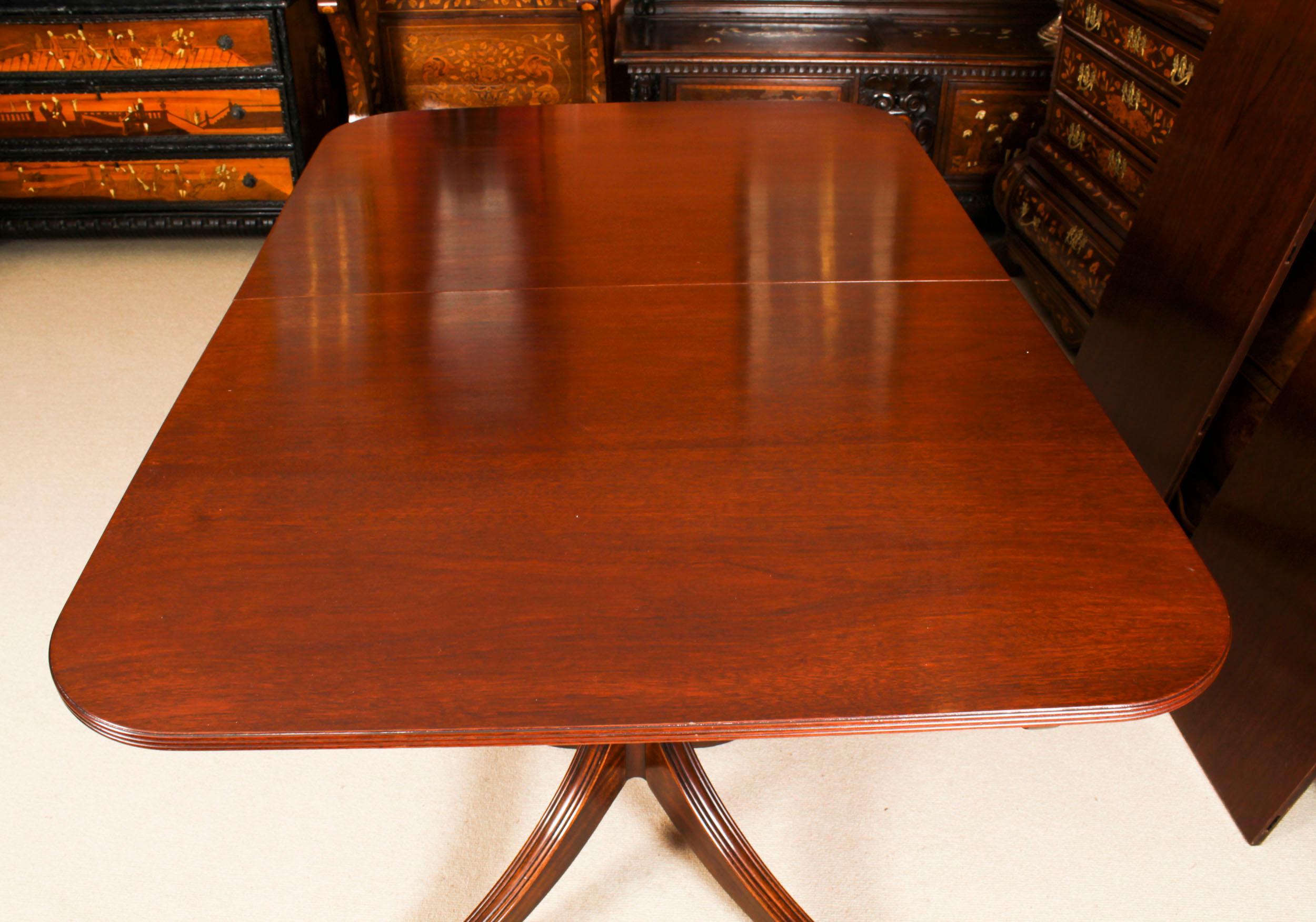 Vintage 8ft Dining Table by William Tillman & 10 Hepplewhite chairs 20th C 1