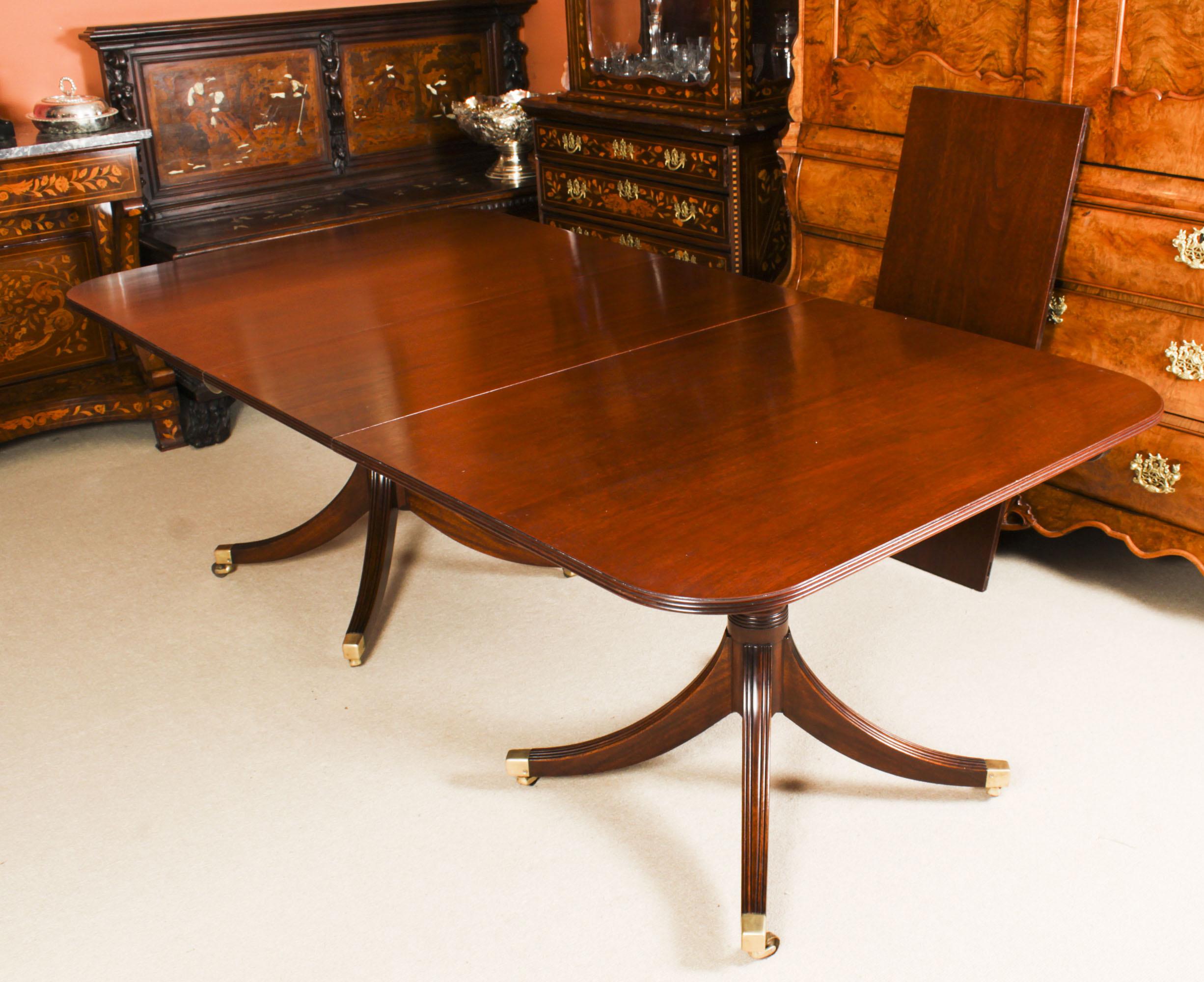 Vintage 8ft Regency Mahogany Twin Pillar Dining Table William Tillman 20th C In Good Condition In London, GB