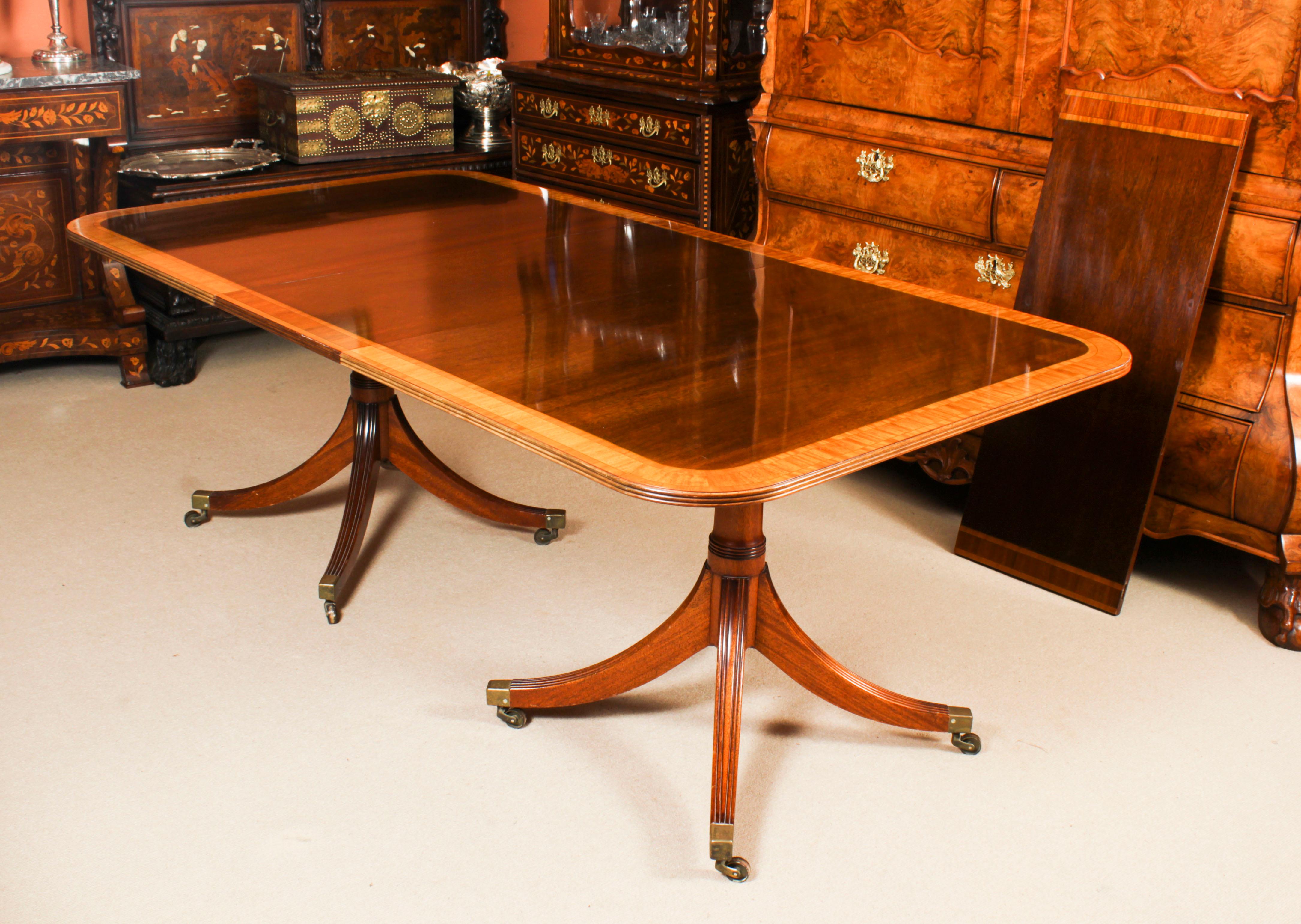 Vintage 8ft Regency Revival Twin Pillar Dining Table by William Tillman 20th C For Sale 4